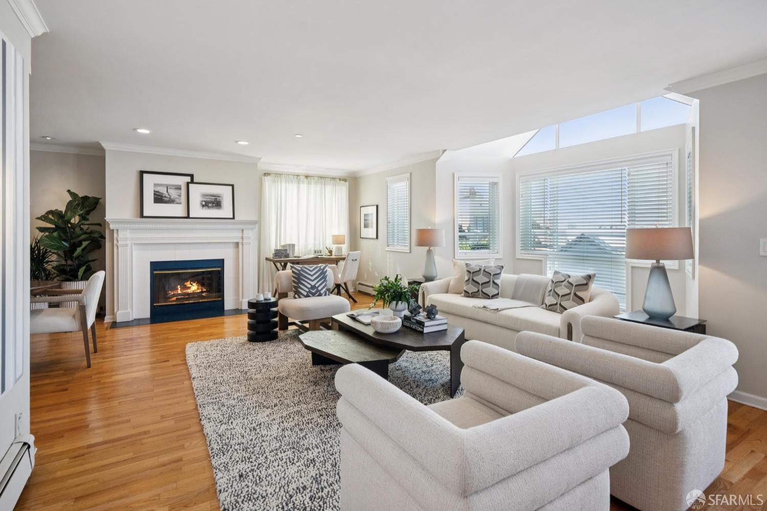 Photo #5: 425082479 Listing 