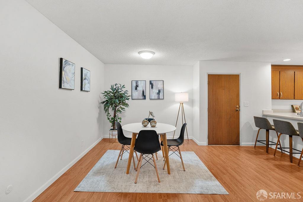 Detail Gallery Image 4 of 37 For 332 Philip Dr #103,  Daly City,  CA 94015 - 2 Beds | 2 Baths