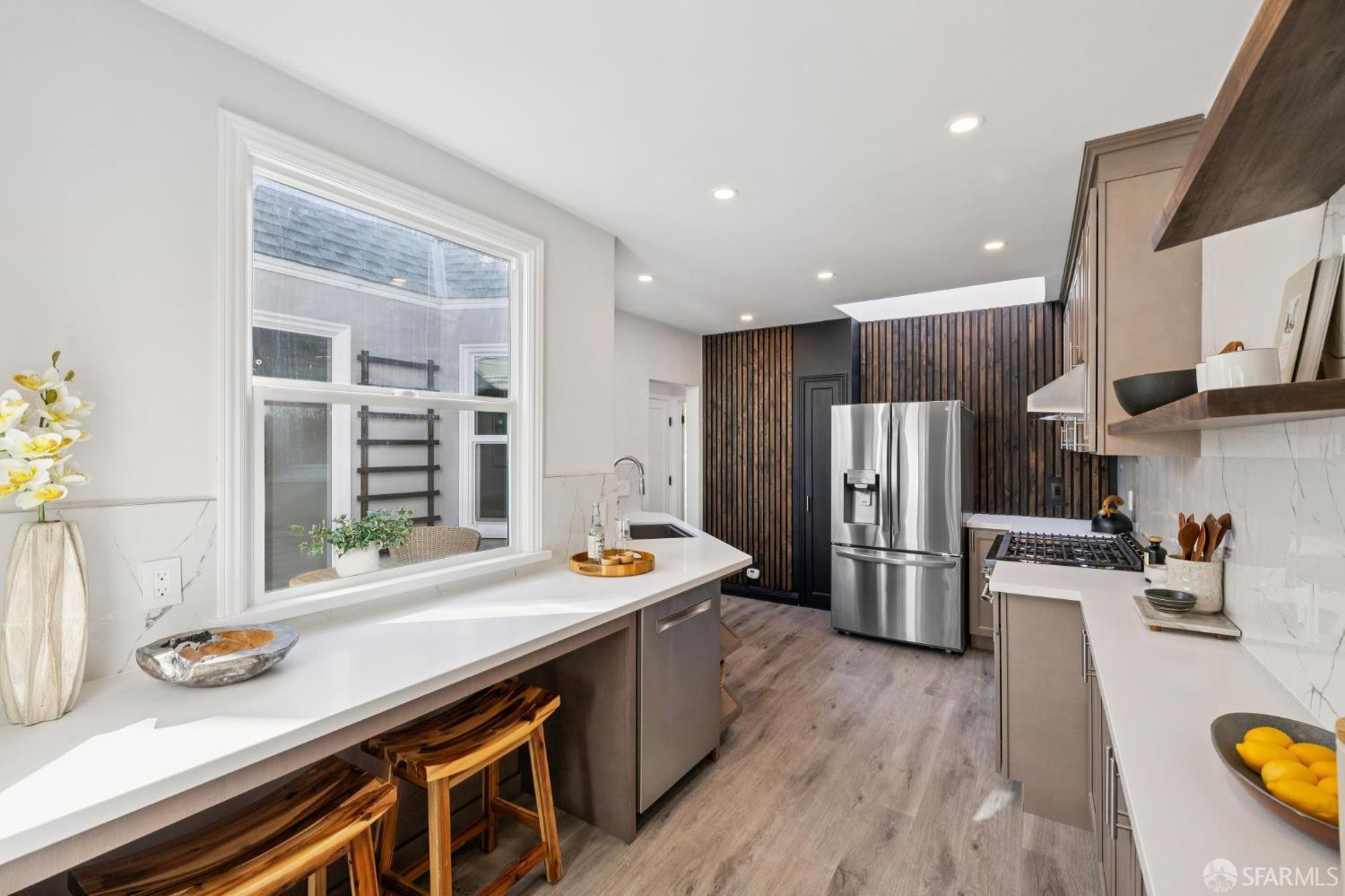 Detail Gallery Image 13 of 61 For 1675 29th Ave, San Francisco,  CA 94122 - 4 Beds | 3 Baths