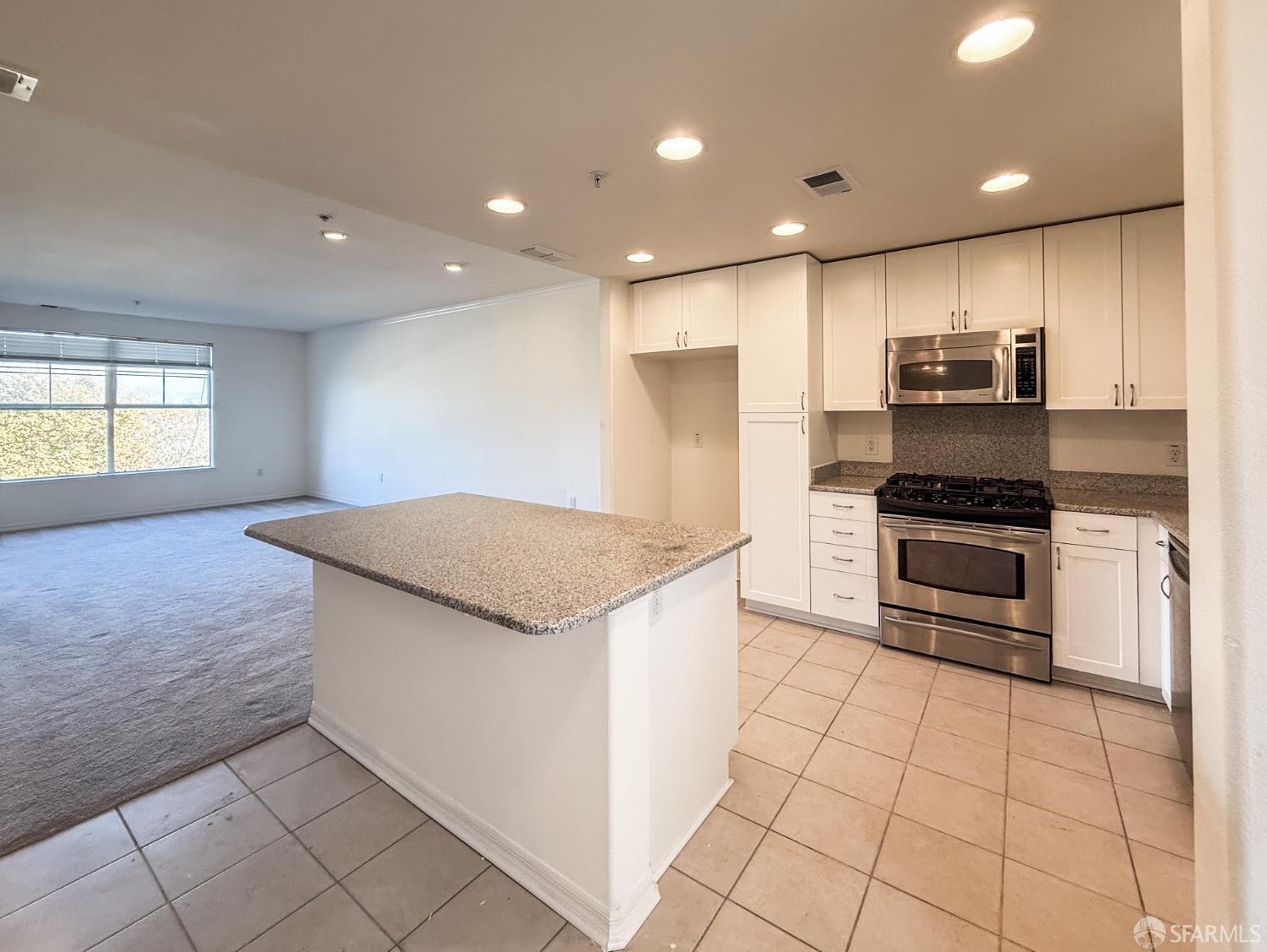 Detail Gallery Image 4 of 18 For 3901 Lick Mill Blvd #312,  Santa Clara,  CA 95054 - 1 Beds | 1 Baths