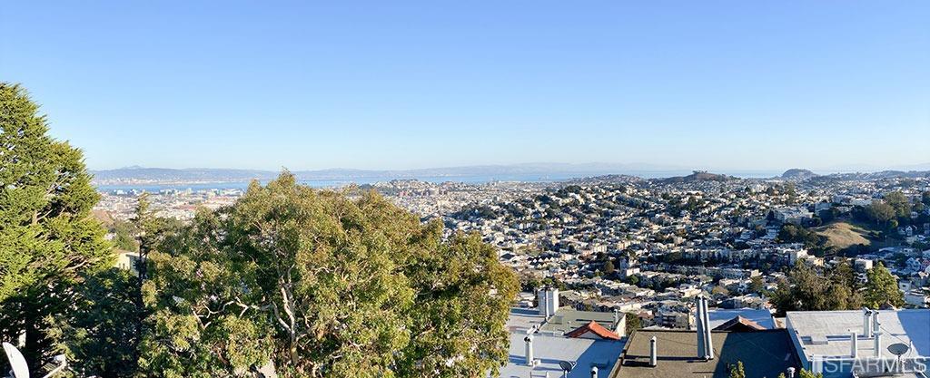 Detail Gallery Image 7 of 73 For 370 Upper Terrace #4,  San Francisco,  CA 94117 - 2 Beds | 1 Baths