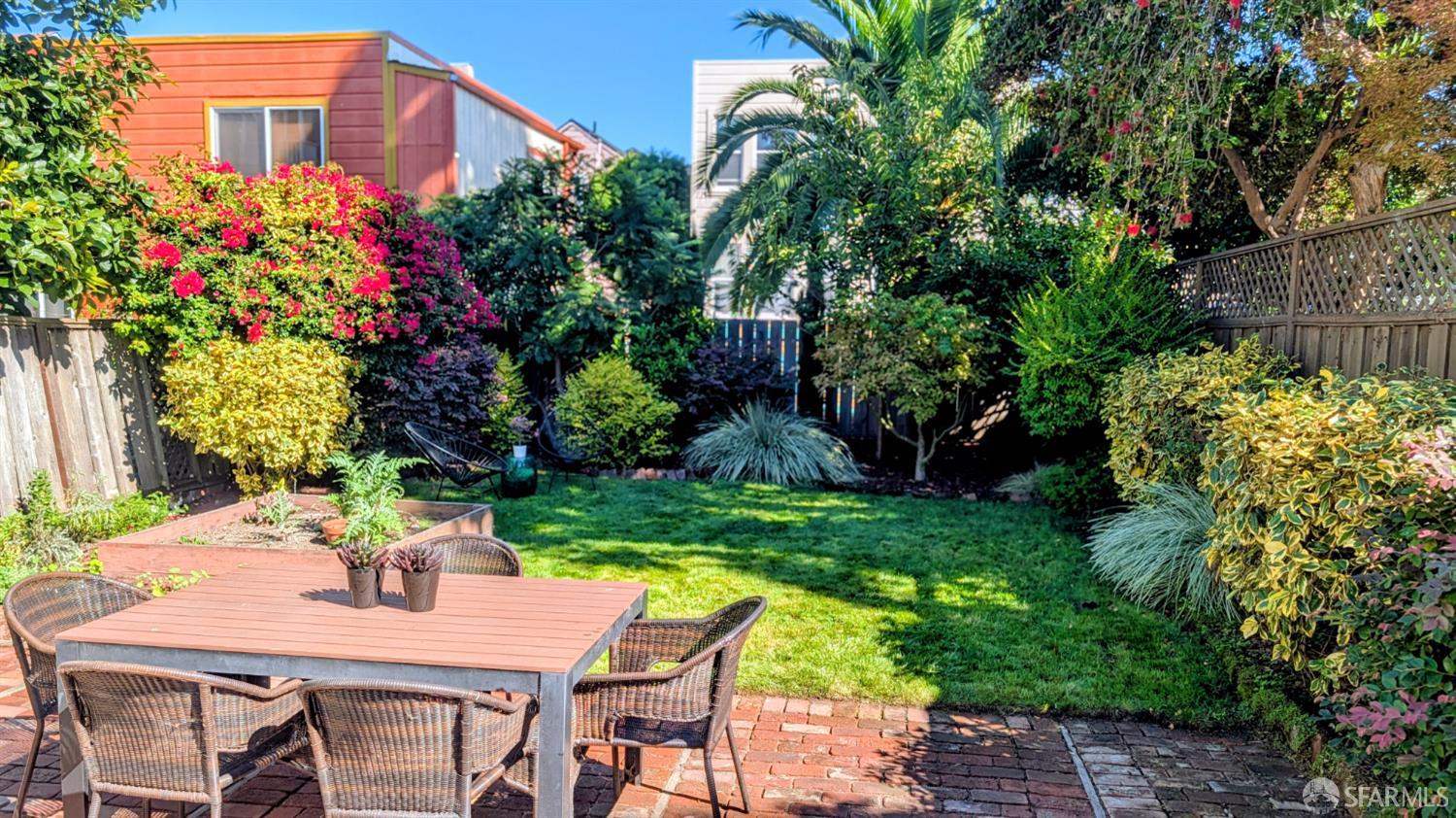 Detail Gallery Image 19 of 24 For 2579 Folsom St, San Francisco,  CA 94110 - 2 Beds | 1 Baths