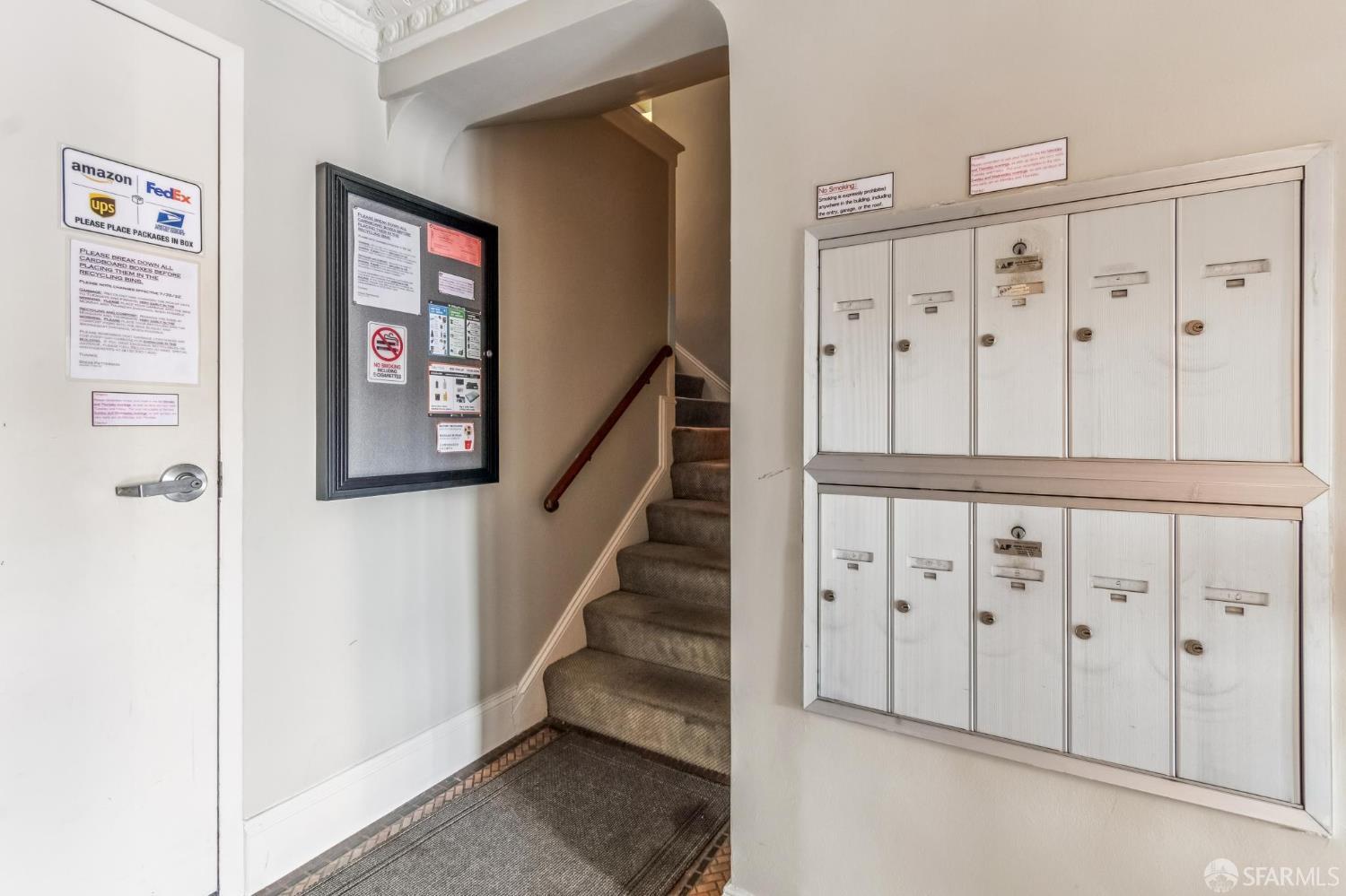 Detail Gallery Image 70 of 73 For 370 Upper Terrace #4,  San Francisco,  CA 94117 - 2 Beds | 1 Baths