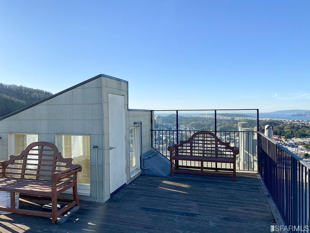 Detail Gallery Image 5 of 73 For 370 Upper Terrace #4,  San Francisco,  CA 94117 - 2 Beds | 1 Baths