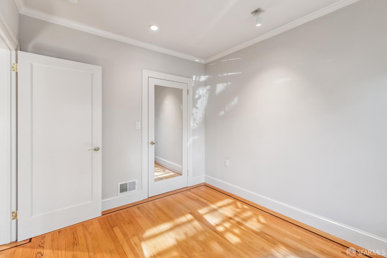 Detail Gallery Image 54 of 73 For 370 Upper Terrace #4,  San Francisco,  CA 94117 - 2 Beds | 1 Baths