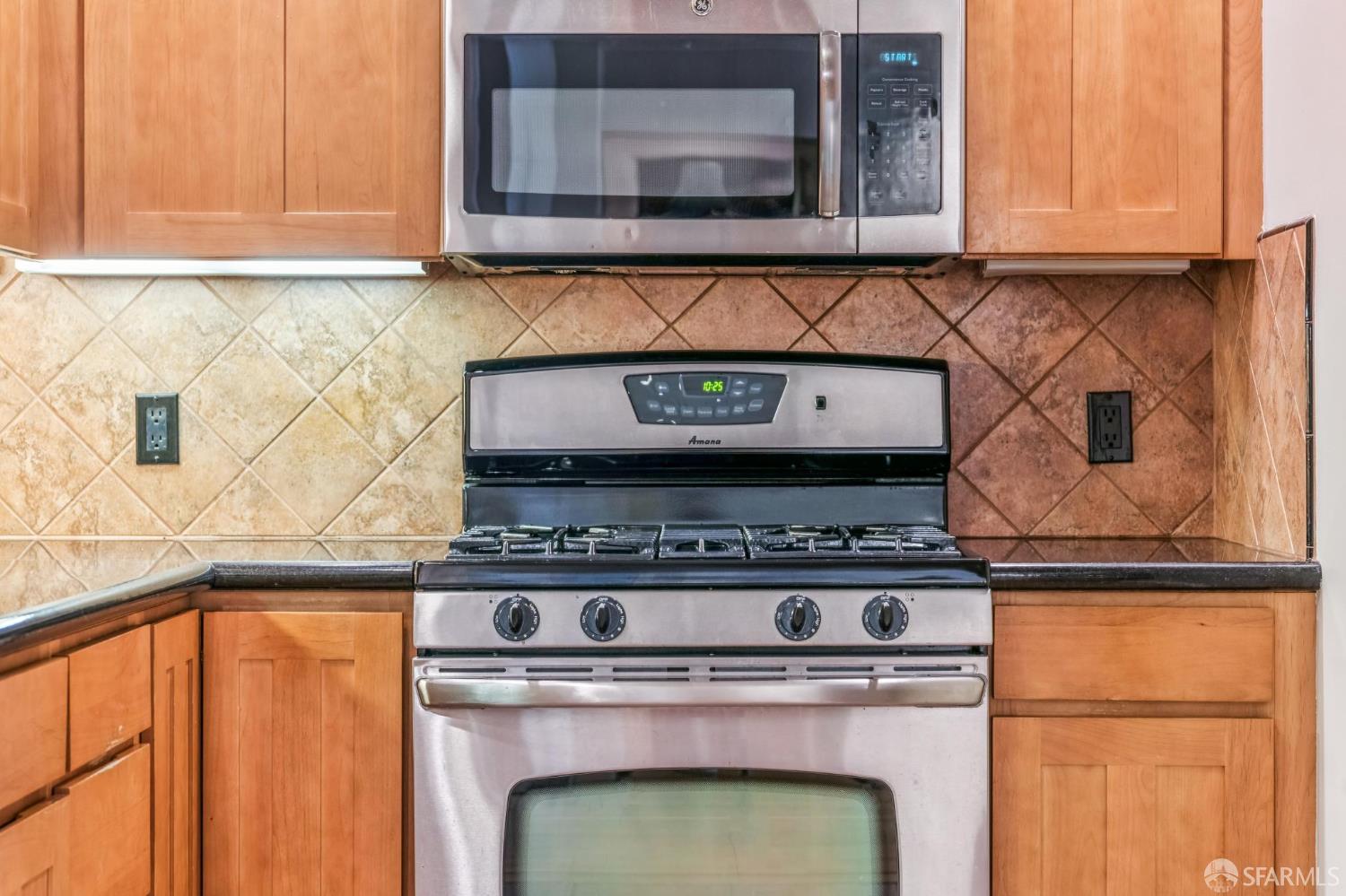 Detail Gallery Image 67 of 73 For 370 Upper Terrace #4,  San Francisco,  CA 94117 - 2 Beds | 1 Baths