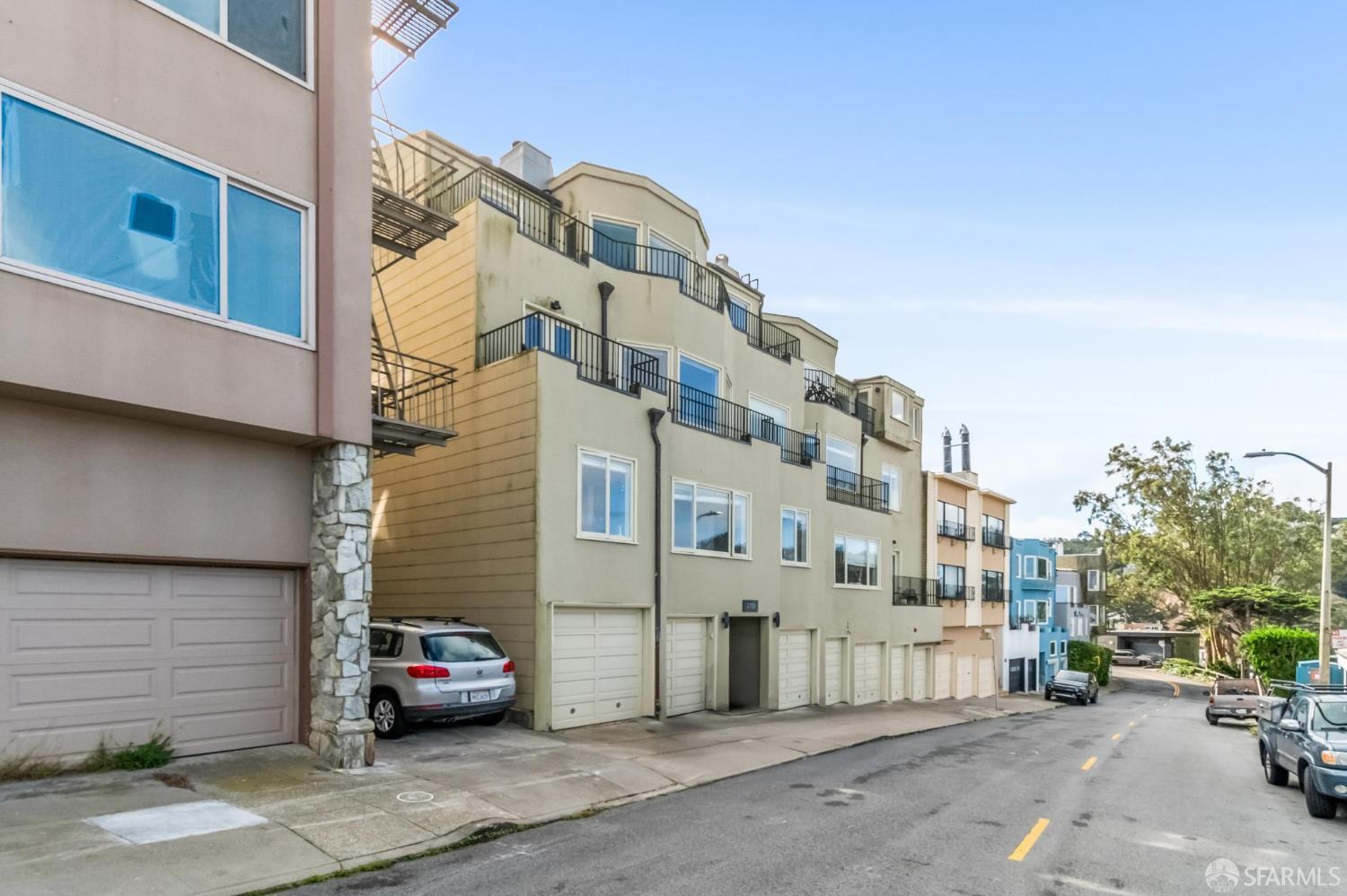 Detail Gallery Image 73 of 73 For 370 Upper Terrace #4,  San Francisco,  CA 94117 - 2 Beds | 1 Baths