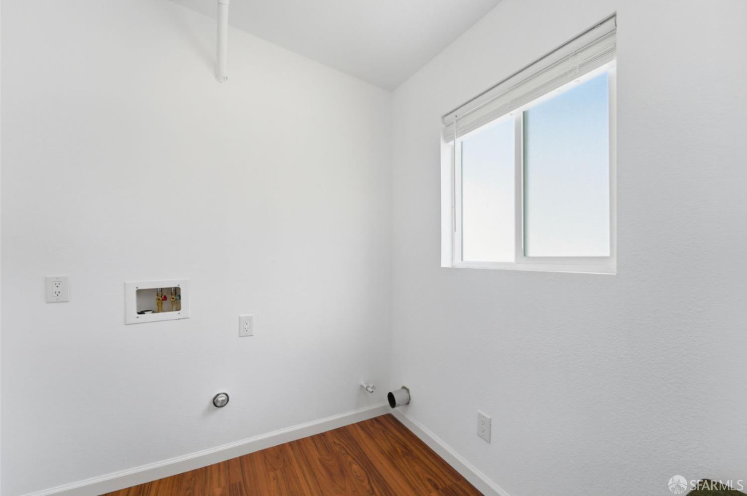 Detail Gallery Image 14 of 34 For 34 Brighton Ave, San Francisco,  CA 94112 - 3 Beds | 2 Baths