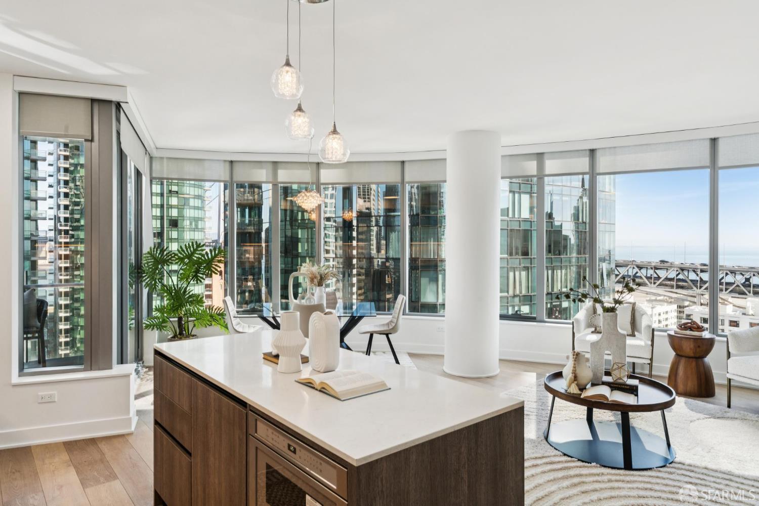 Detail Gallery Image 3 of 52 For 201 Folsom St 20e,  San Francisco,  CA 94105 - 2 Beds | 2 Baths