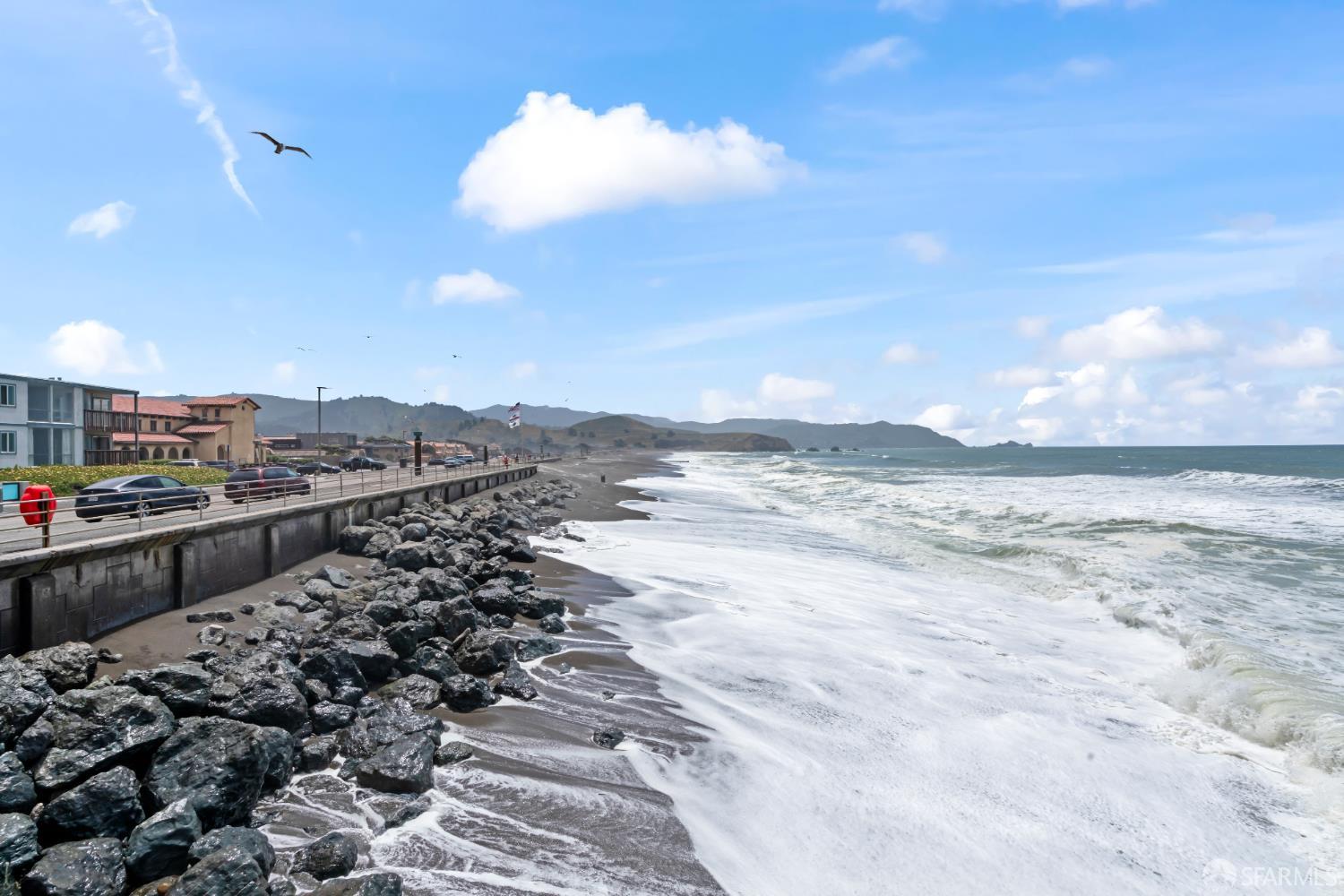 Detail Gallery Image 75 of 88 For 656 Forest Lake Dr, Pacifica,  CA 94044 - 3 Beds | 2/1 Baths