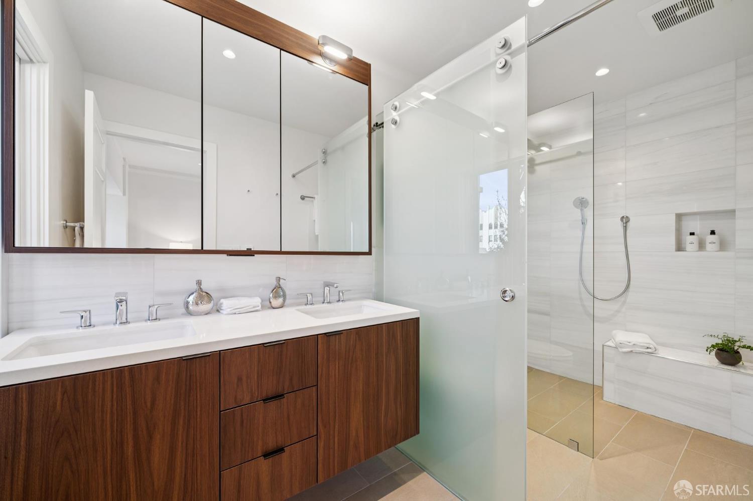 Photo #37: 425082680 Listing: Photo #37
