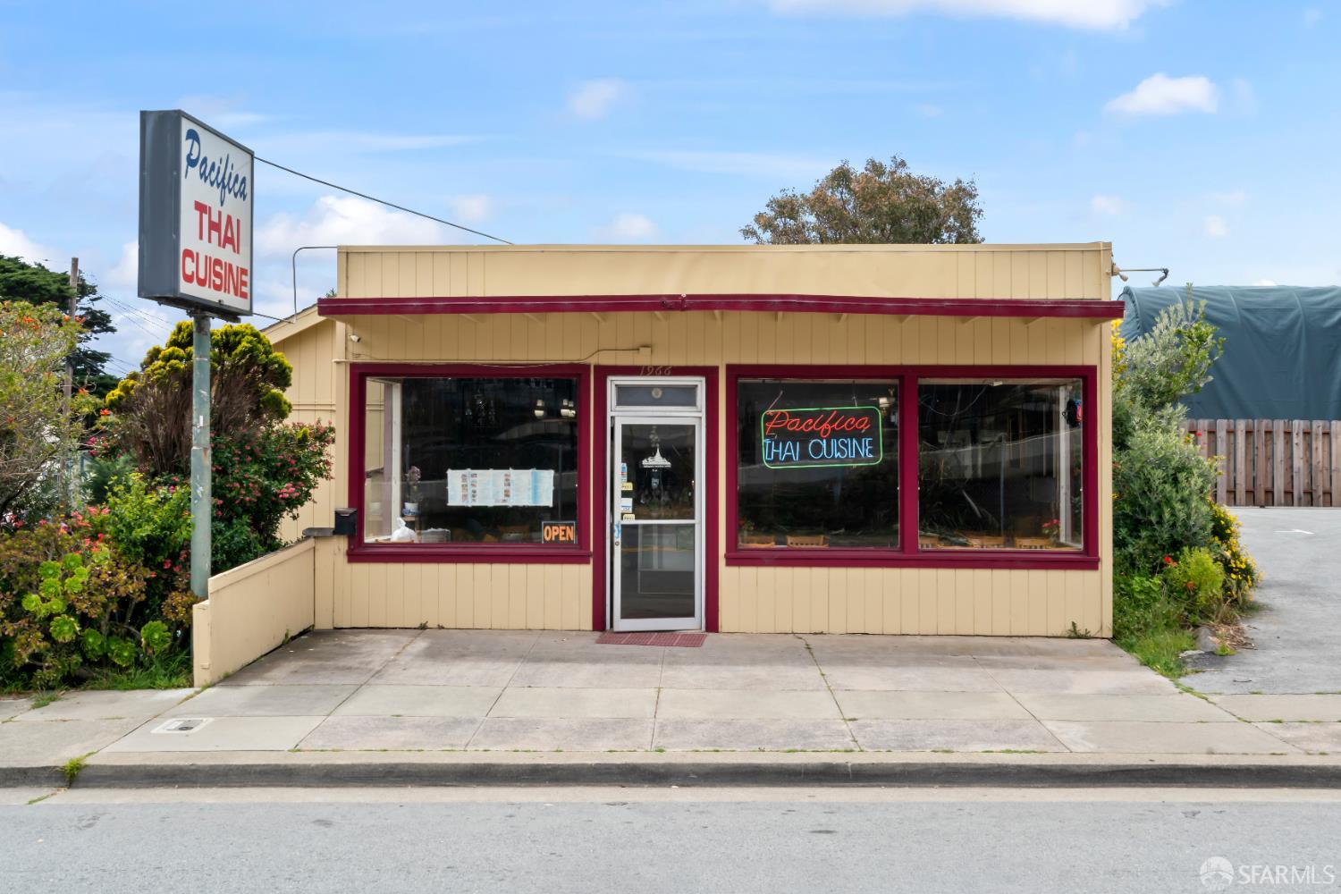 Detail Gallery Image 87 of 88 For 656 Forest Lake Dr, Pacifica,  CA 94044 - 3 Beds | 2/1 Baths