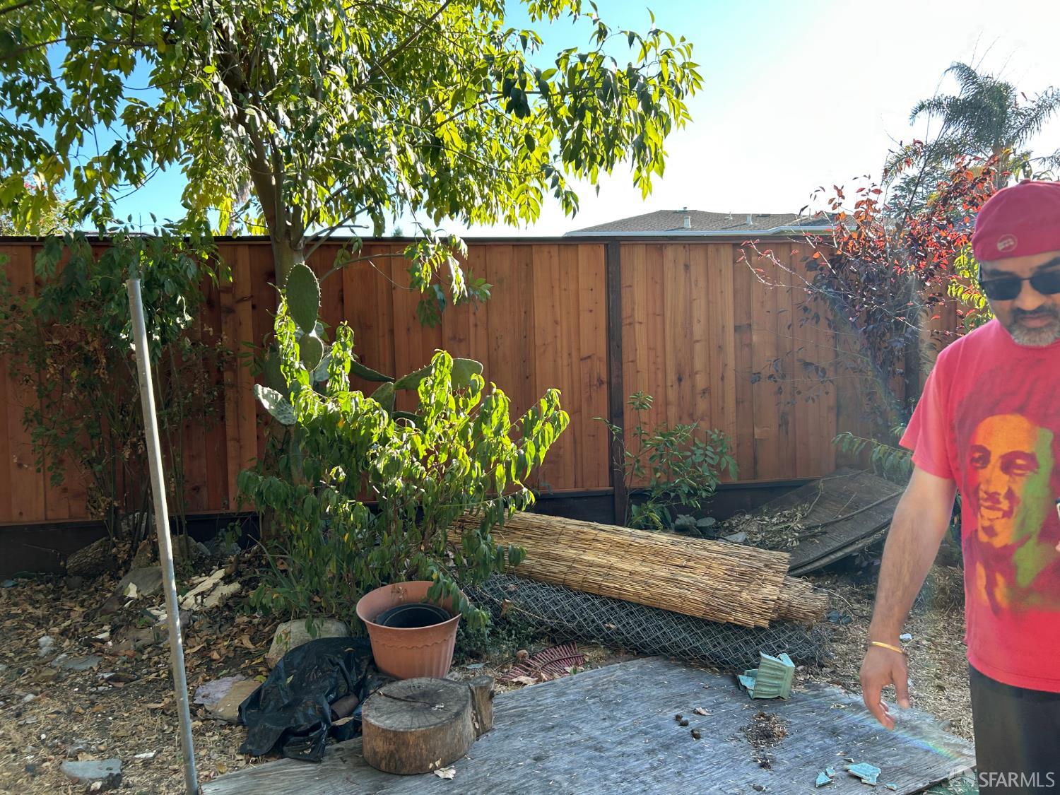 Detail Gallery Image 15 of 25 For 1024 Laurel Ave, East Palo Alto,  CA 94303 - 2 Beds | 1 Baths