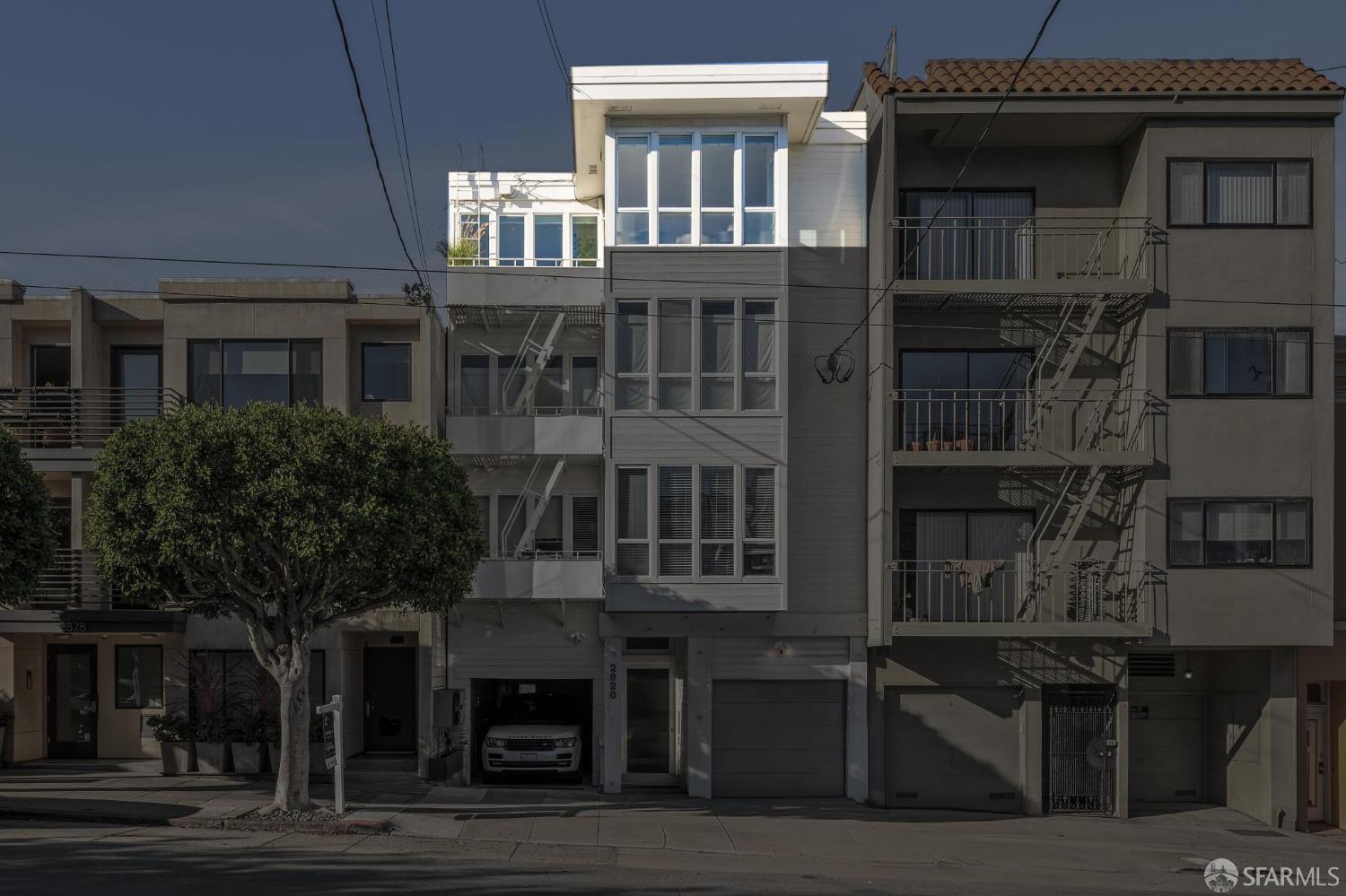 Photo #8: 425082498 Listing: Photo #8