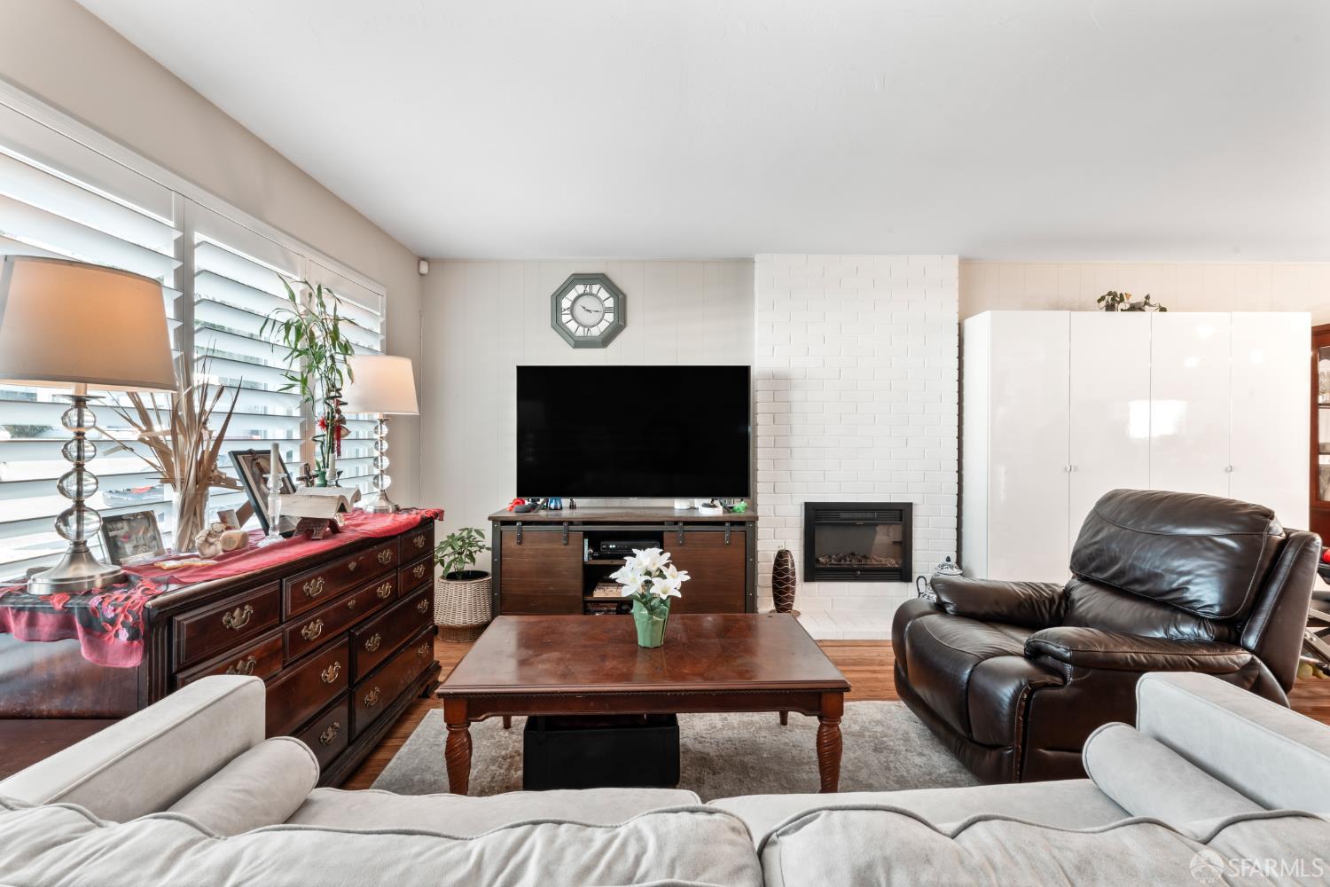 Detail Gallery Image 3 of 88 For 656 Forest Lake Dr, Pacifica,  CA 94044 - 3 Beds | 2/1 Baths