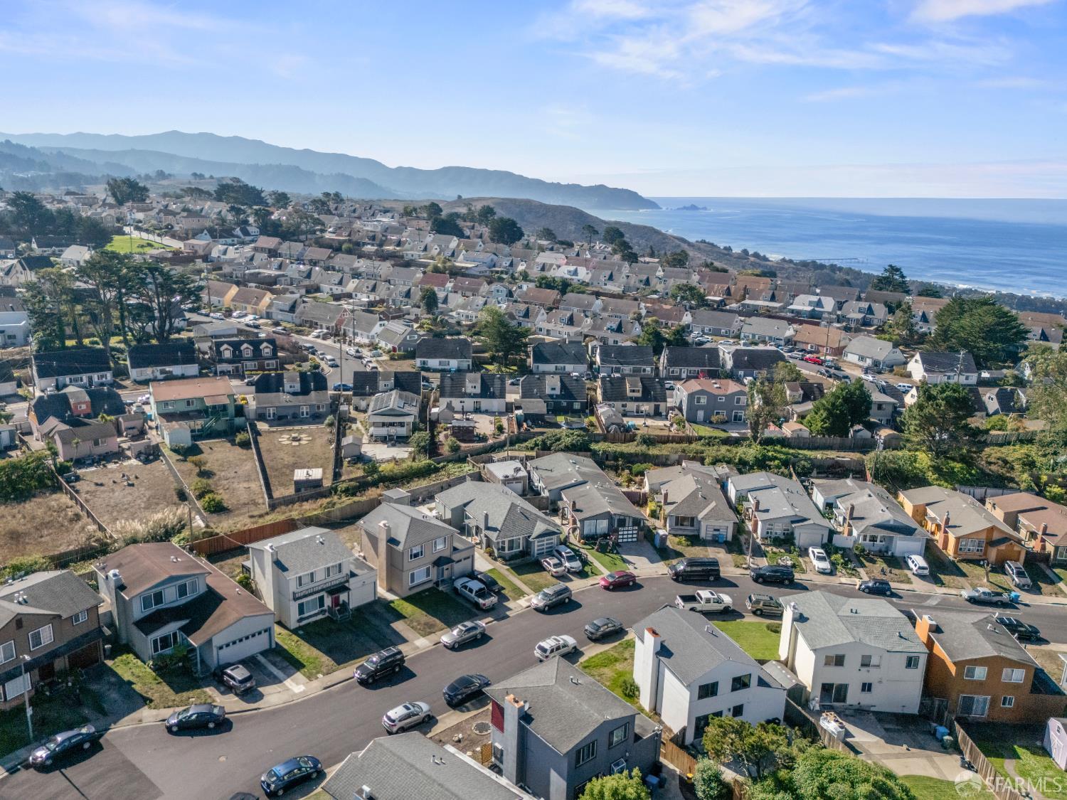 Detail Gallery Image 36 of 88 For 656 Forest Lake Dr, Pacifica,  CA 94044 - 3 Beds | 2/1 Baths