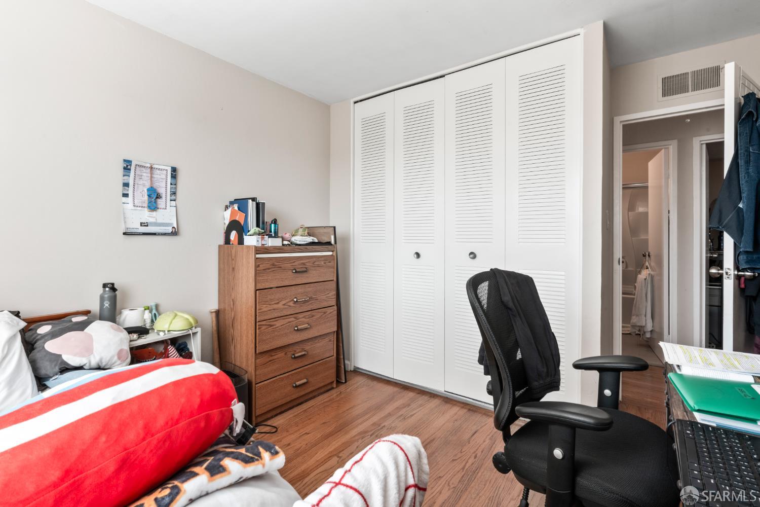 Detail Gallery Image 23 of 88 For 656 Forest Lake Dr, Pacifica,  CA 94044 - 3 Beds | 2/1 Baths