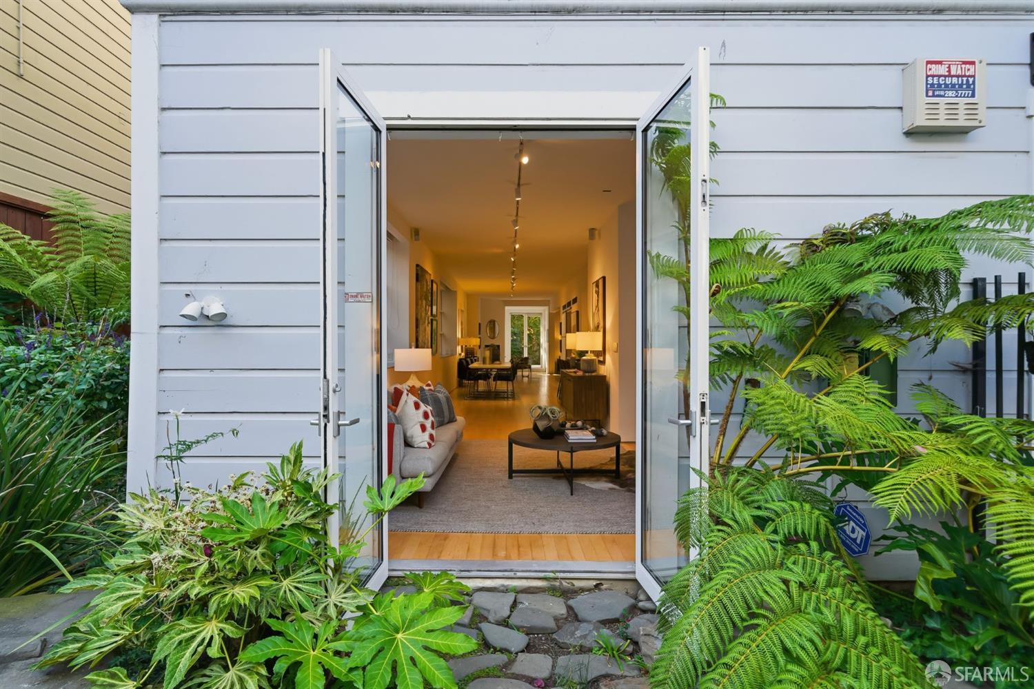 Detail Gallery Image 28 of 39 For 1031 Dolores St, San Francisco,  CA 94110 - 1 Beds | 1/1 Baths