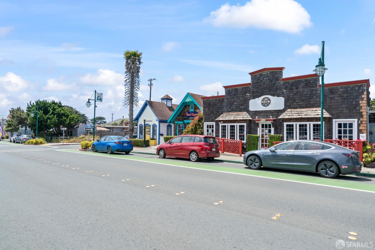 Detail Gallery Image 70 of 88 For 656 Forest Lake Dr, Pacifica,  CA 94044 - 3 Beds | 2/1 Baths