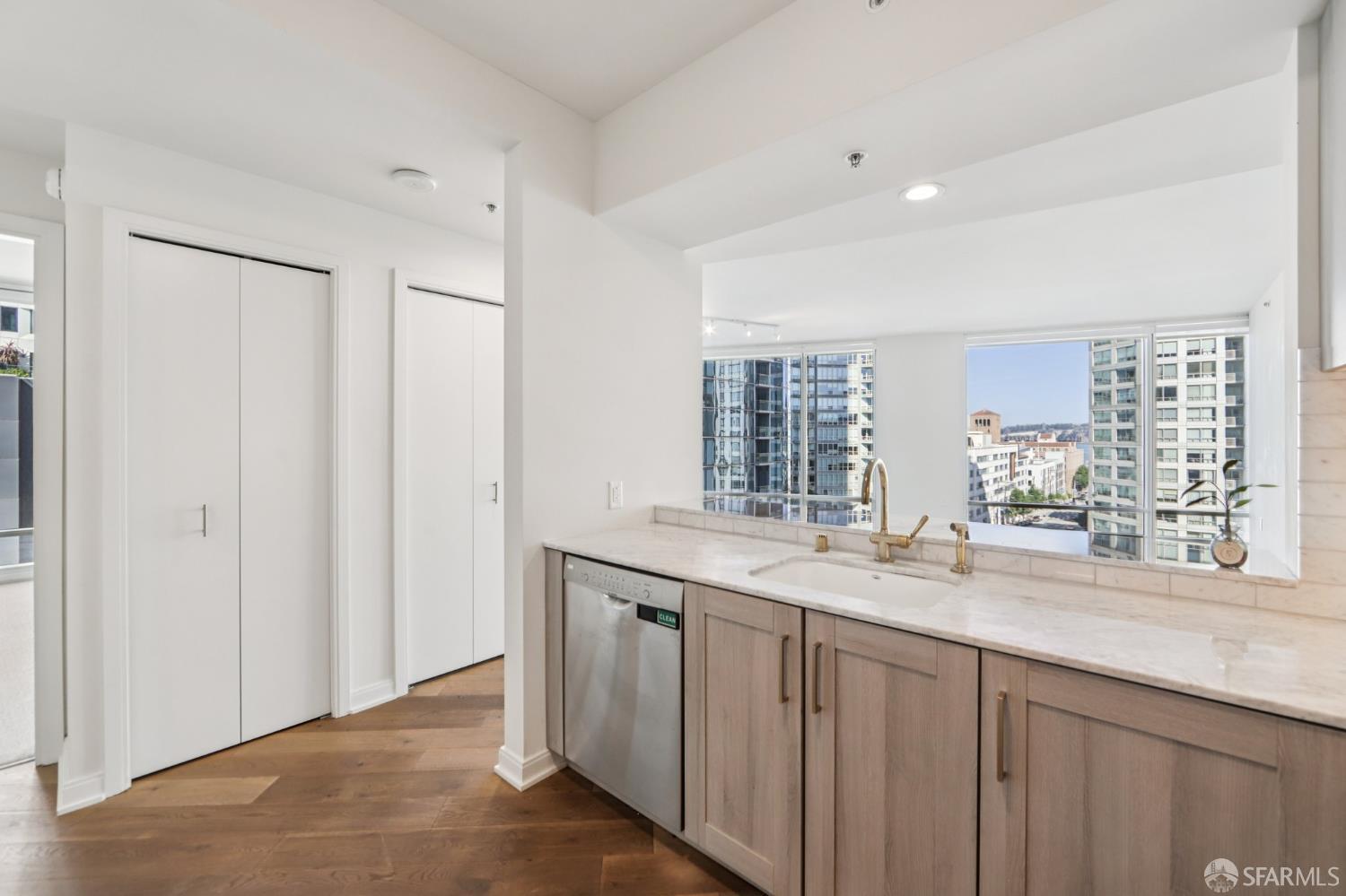 Detail Gallery Image 16 of 51 For 401 Harrison St 6c,  San Francisco,  CA 94105 - 2 Beds | 2 Baths