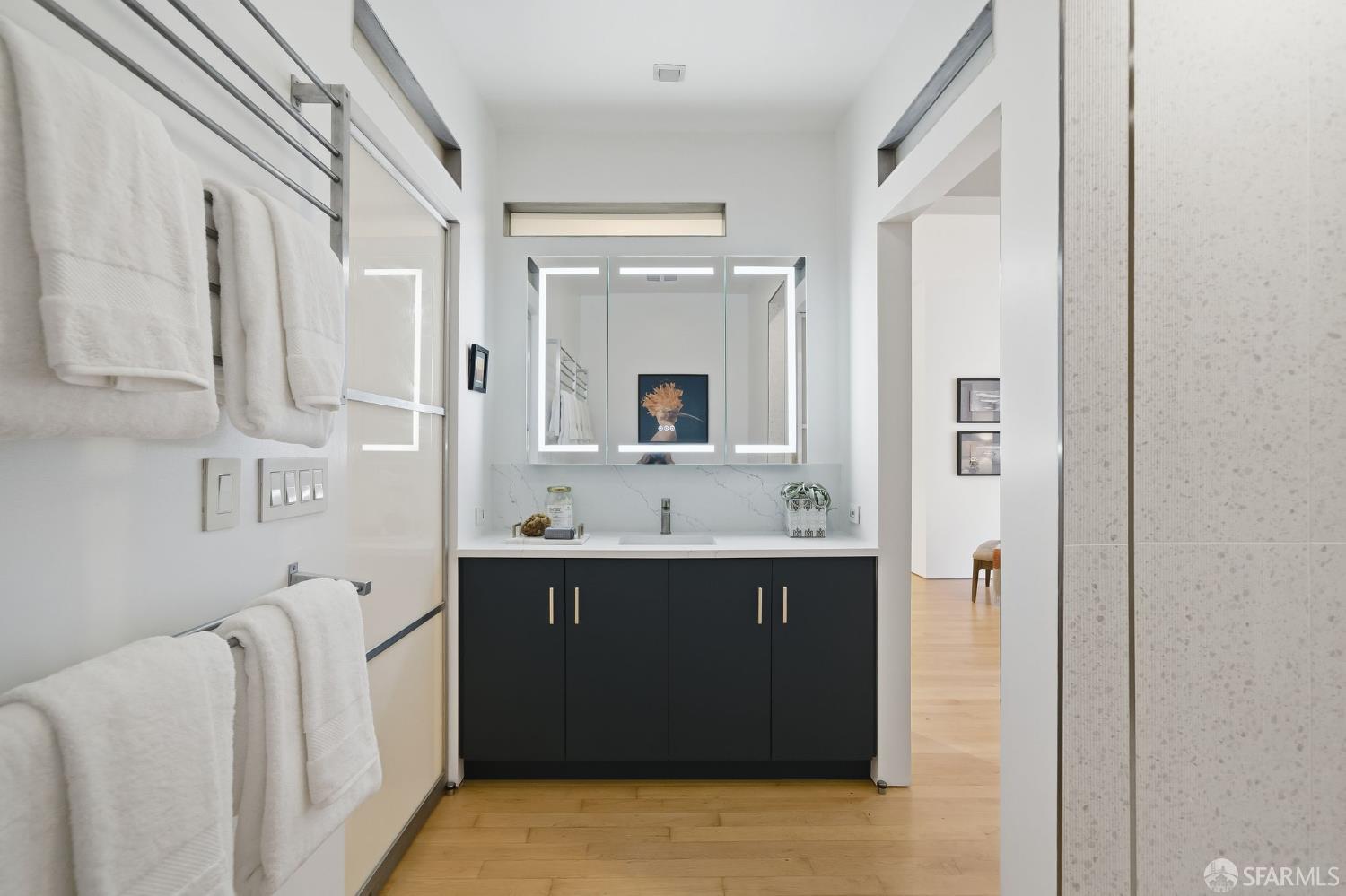 Detail Gallery Image 23 of 39 For 1031 Dolores St, San Francisco,  CA 94110 - 1 Beds | 1/1 Baths