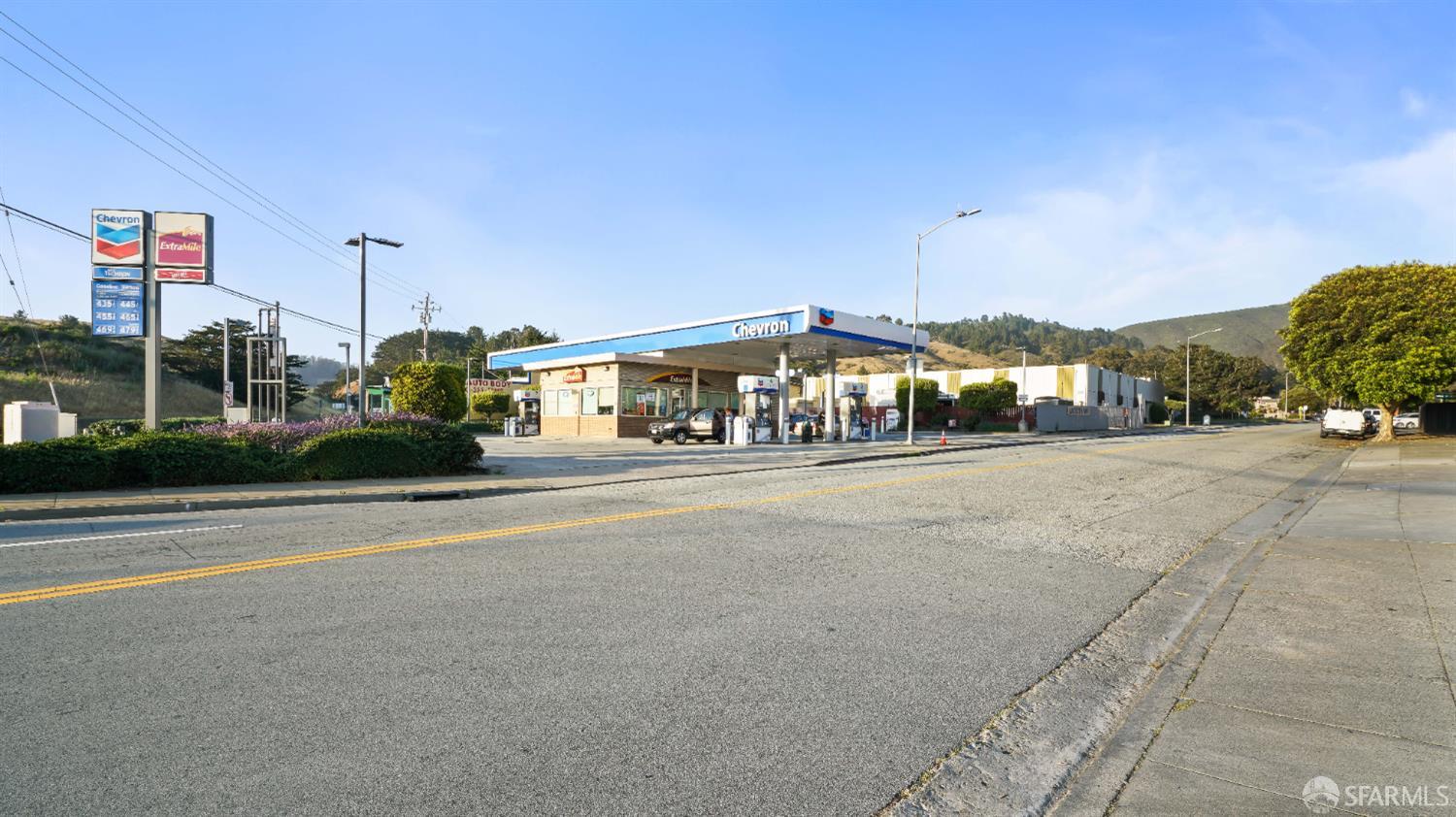 Detail Gallery Image 43 of 88 For 656 Forest Lake Dr, Pacifica,  CA 94044 - 3 Beds | 2/1 Baths