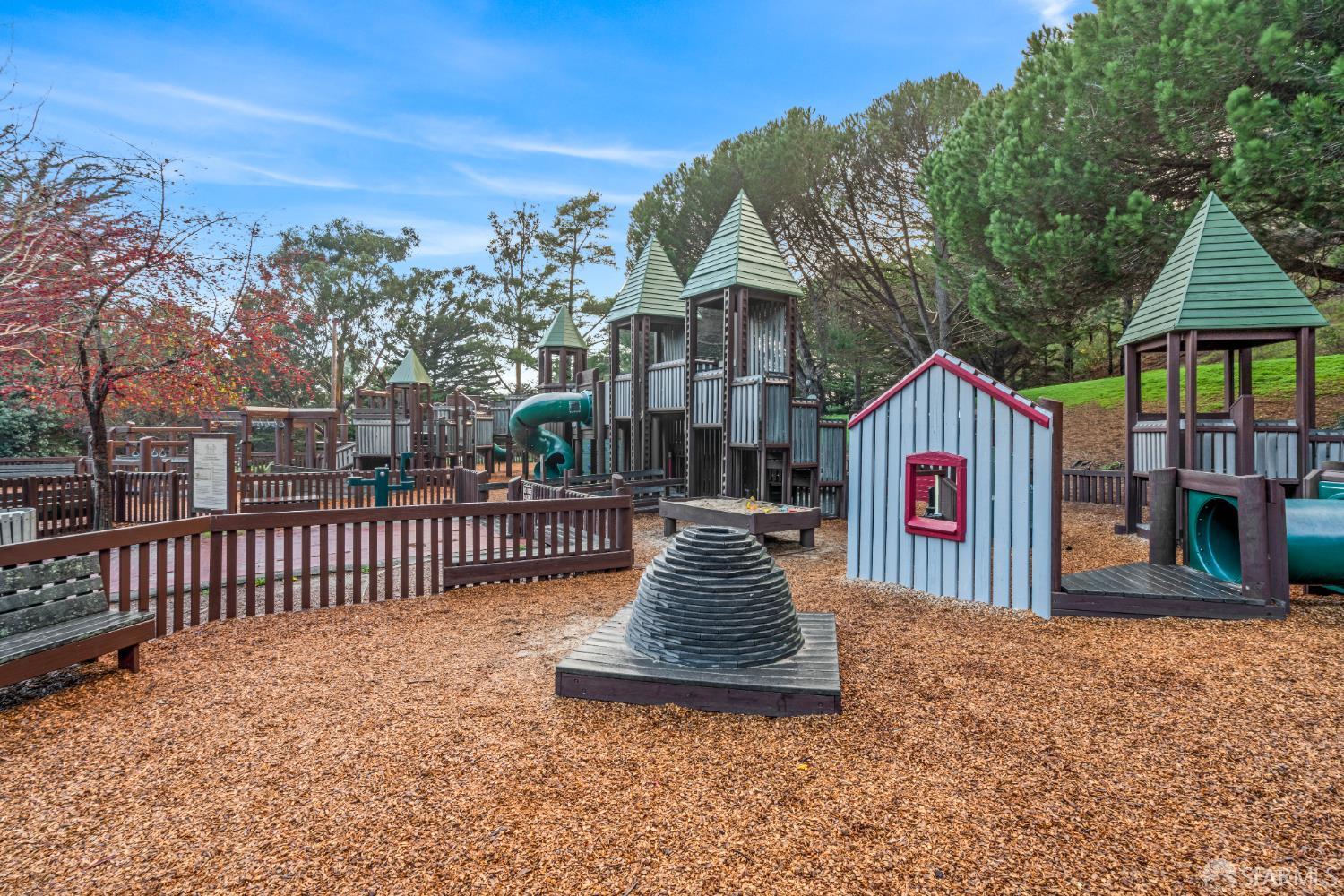 Detail Gallery Image 56 of 88 For 656 Forest Lake Dr, Pacifica,  CA 94044 - 3 Beds | 2/1 Baths