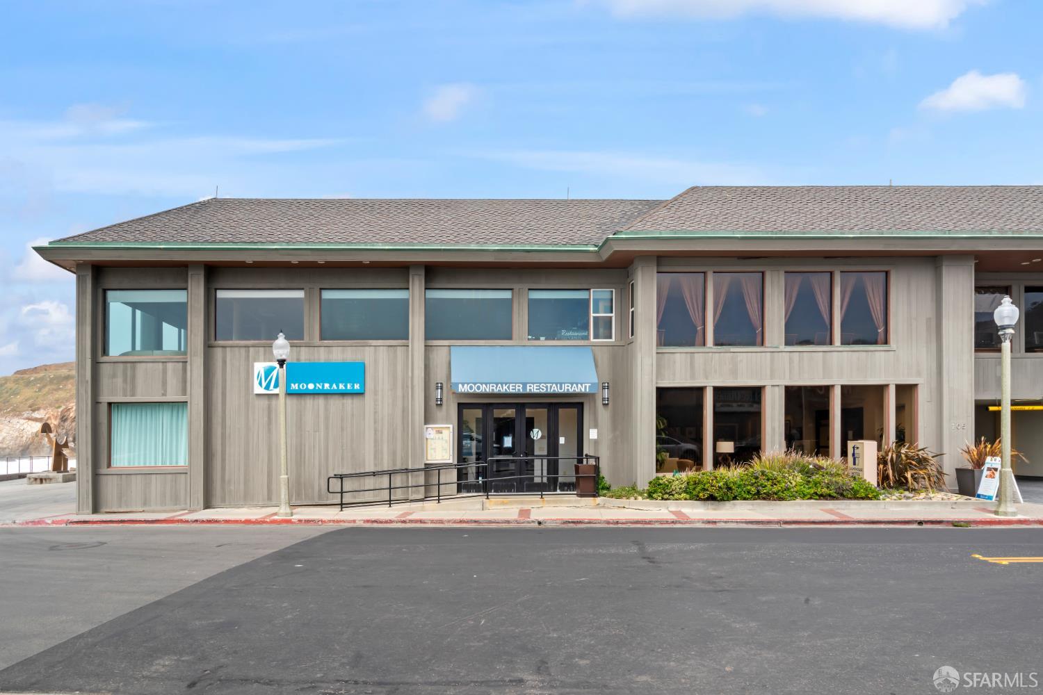 Detail Gallery Image 64 of 88 For 656 Forest Lake Dr, Pacifica,  CA 94044 - 3 Beds | 2/1 Baths