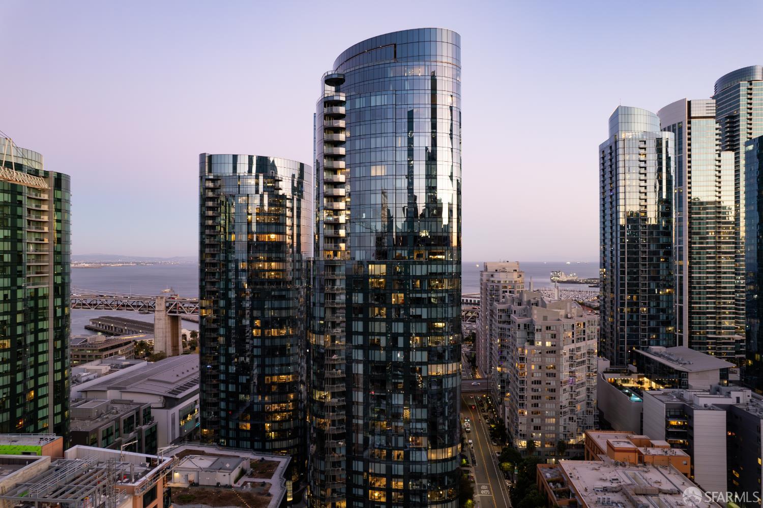 Detail Gallery Image 33 of 52 For 201 Folsom St 20e,  San Francisco,  CA 94105 - 2 Beds | 2 Baths