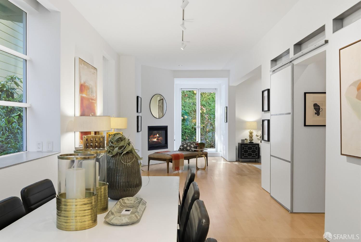 Detail Gallery Image 19 of 39 For 1031 Dolores St, San Francisco,  CA 94110 - 1 Beds | 1/1 Baths