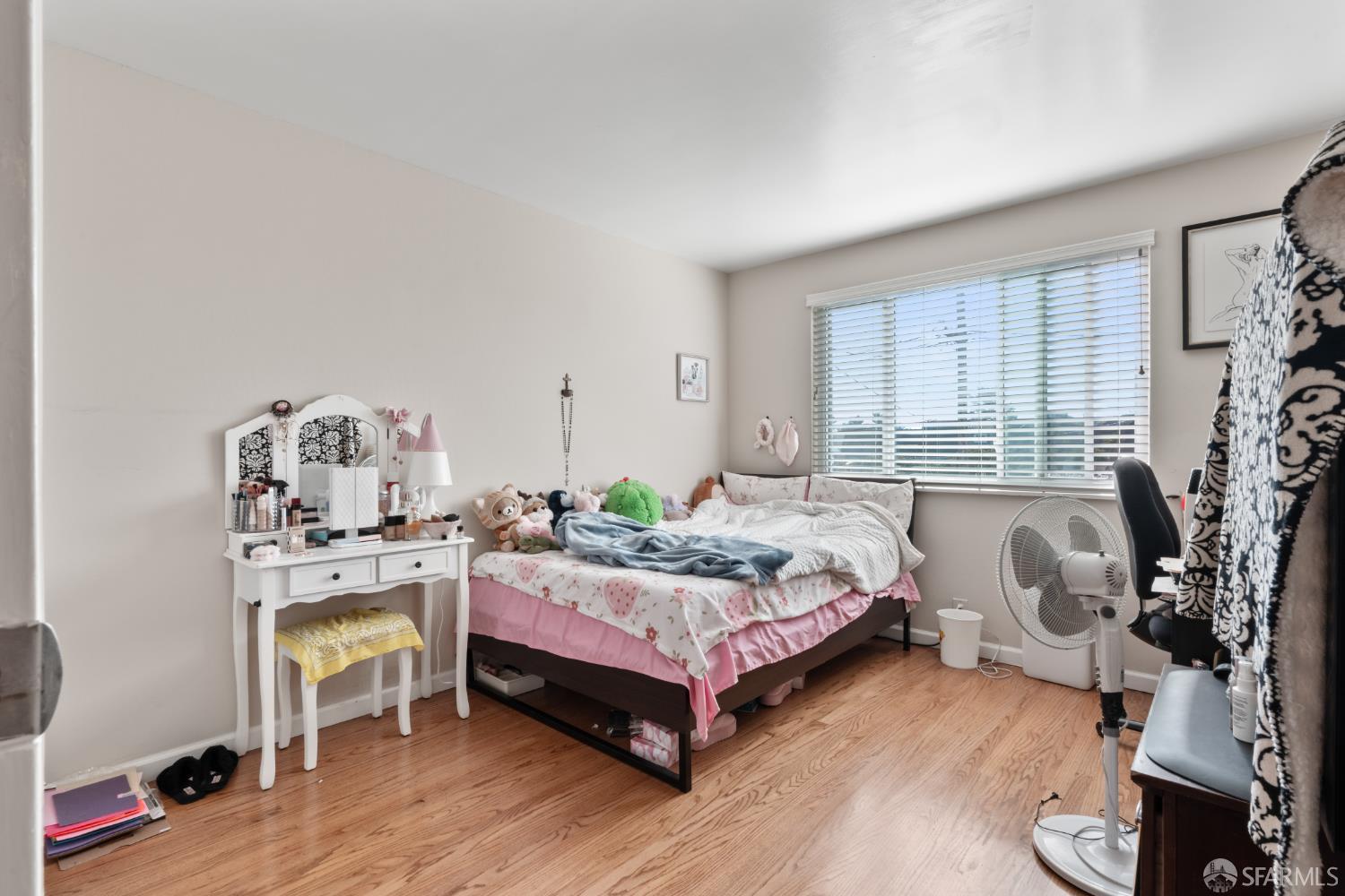 Detail Gallery Image 24 of 88 For 656 Forest Lake Dr, Pacifica,  CA 94044 - 3 Beds | 2/1 Baths