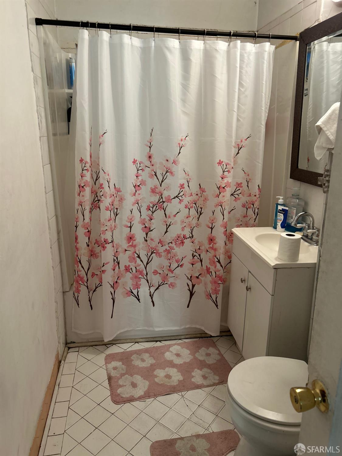 Detail Gallery Image 8 of 25 For 1024 Laurel Ave, East Palo Alto,  CA 94303 - 2 Beds | 1 Baths