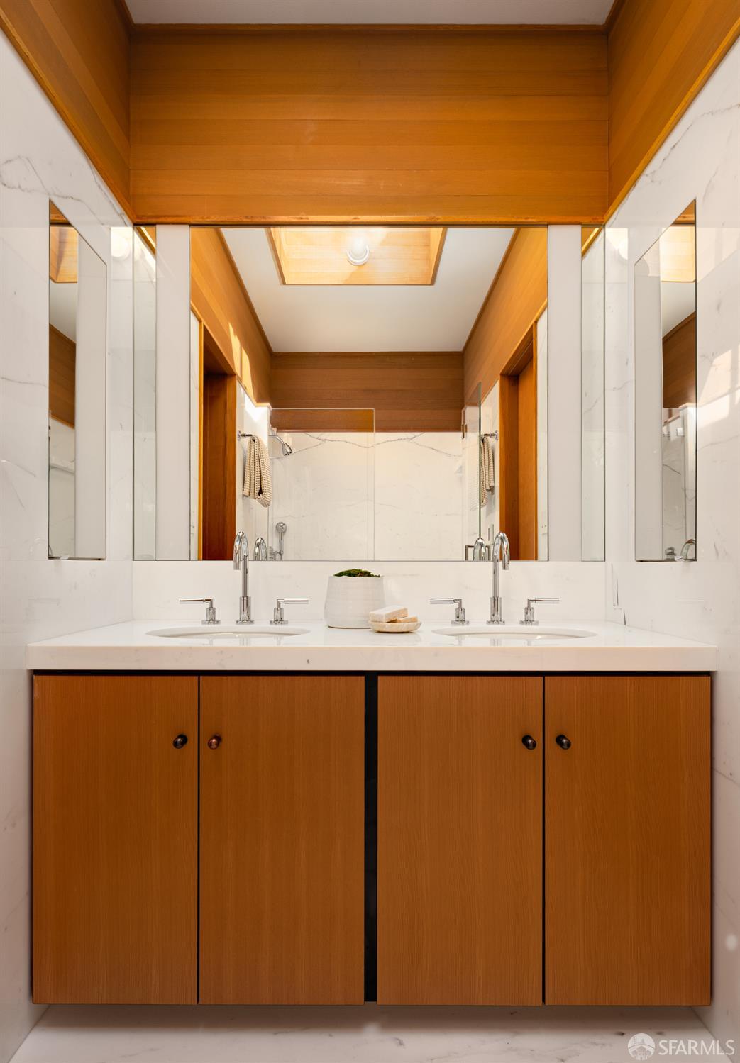 Detail Gallery Image 29 of 39 For 111 Edgehill Way, San Francisco,  CA 94127 - 8 Beds | 5/3 Baths