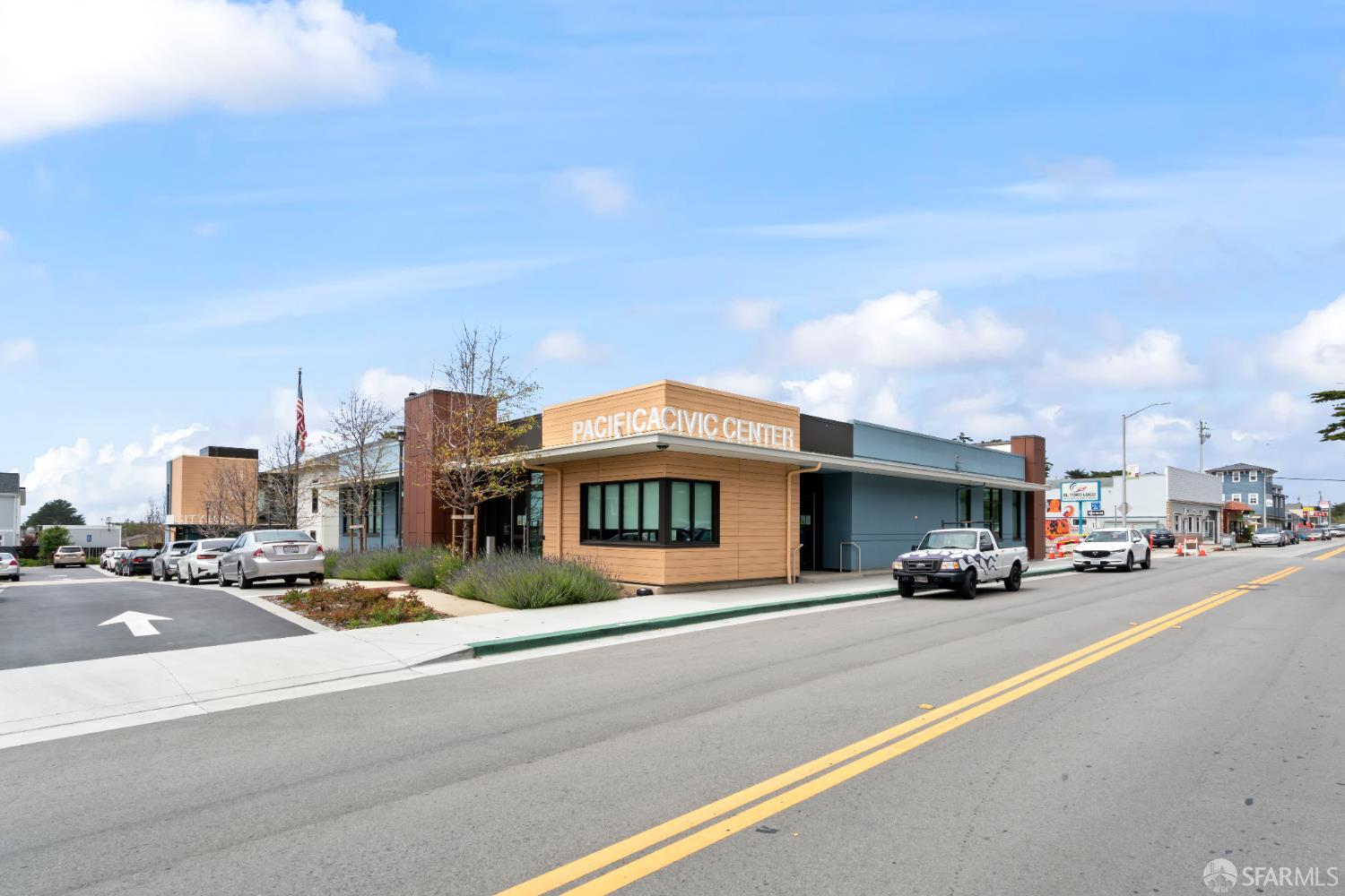 Detail Gallery Image 49 of 88 For 656 Forest Lake Dr, Pacifica,  CA 94044 - 3 Beds | 2/1 Baths