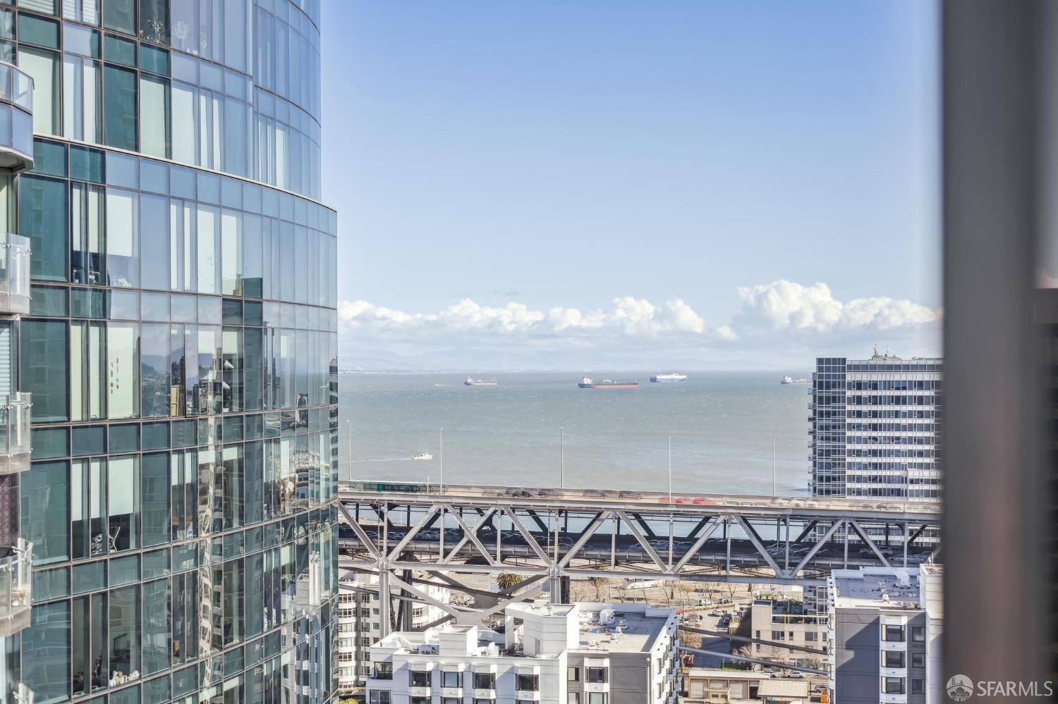 Detail Gallery Image 4 of 52 For 201 Folsom St 20e,  San Francisco,  CA 94105 - 2 Beds | 2 Baths