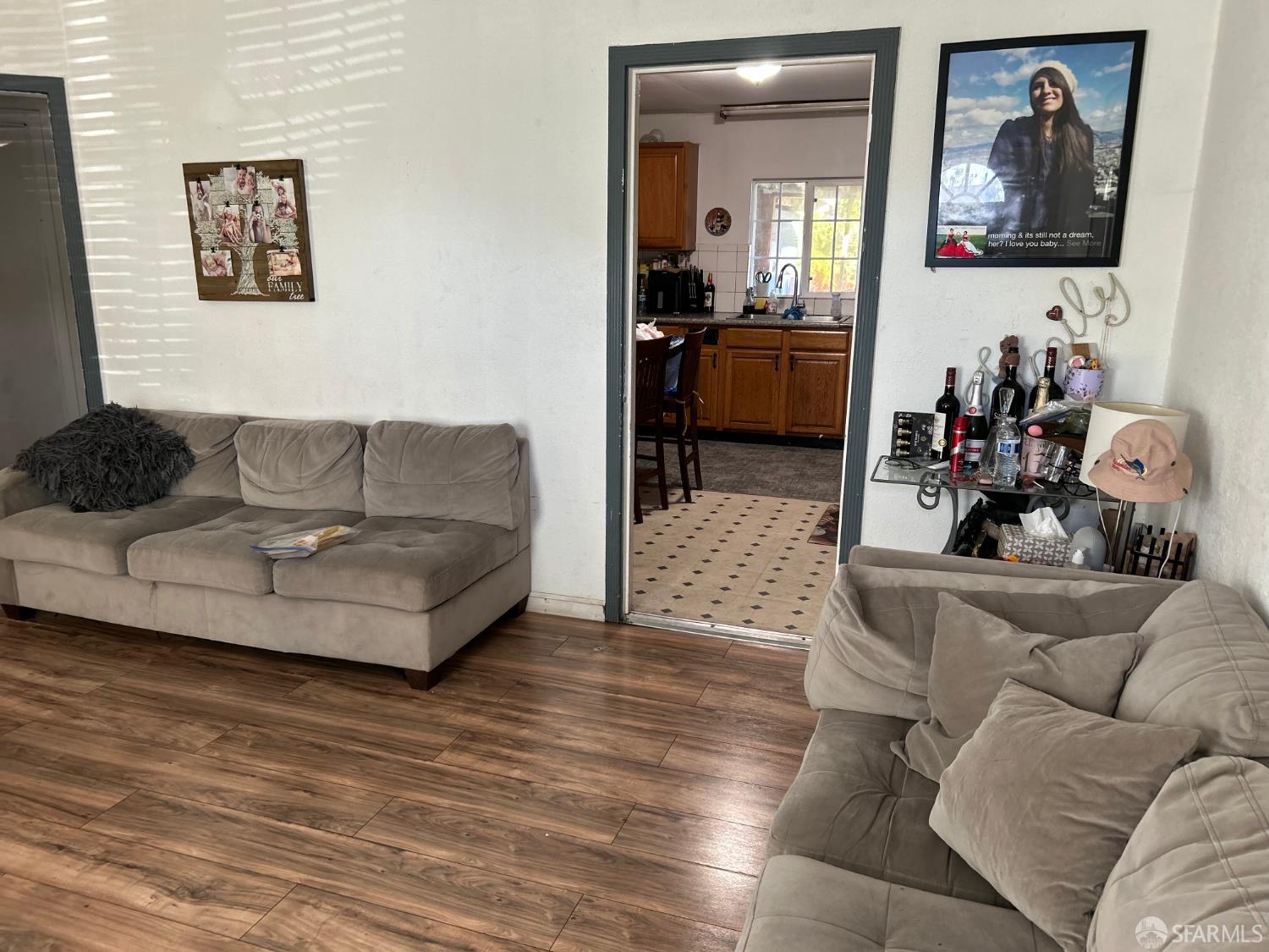 Detail Gallery Image 7 of 25 For 1024 Laurel Ave, East Palo Alto,  CA 94303 - 2 Beds | 1 Baths