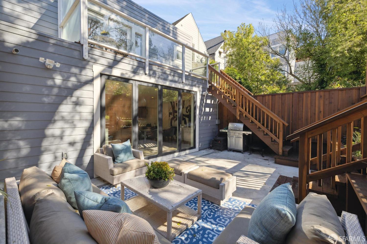 Detail Gallery Image 27 of 38 For 464 Hoffman Ave, San Francisco,  CA 94114 - 3 Beds | 2/1 Baths