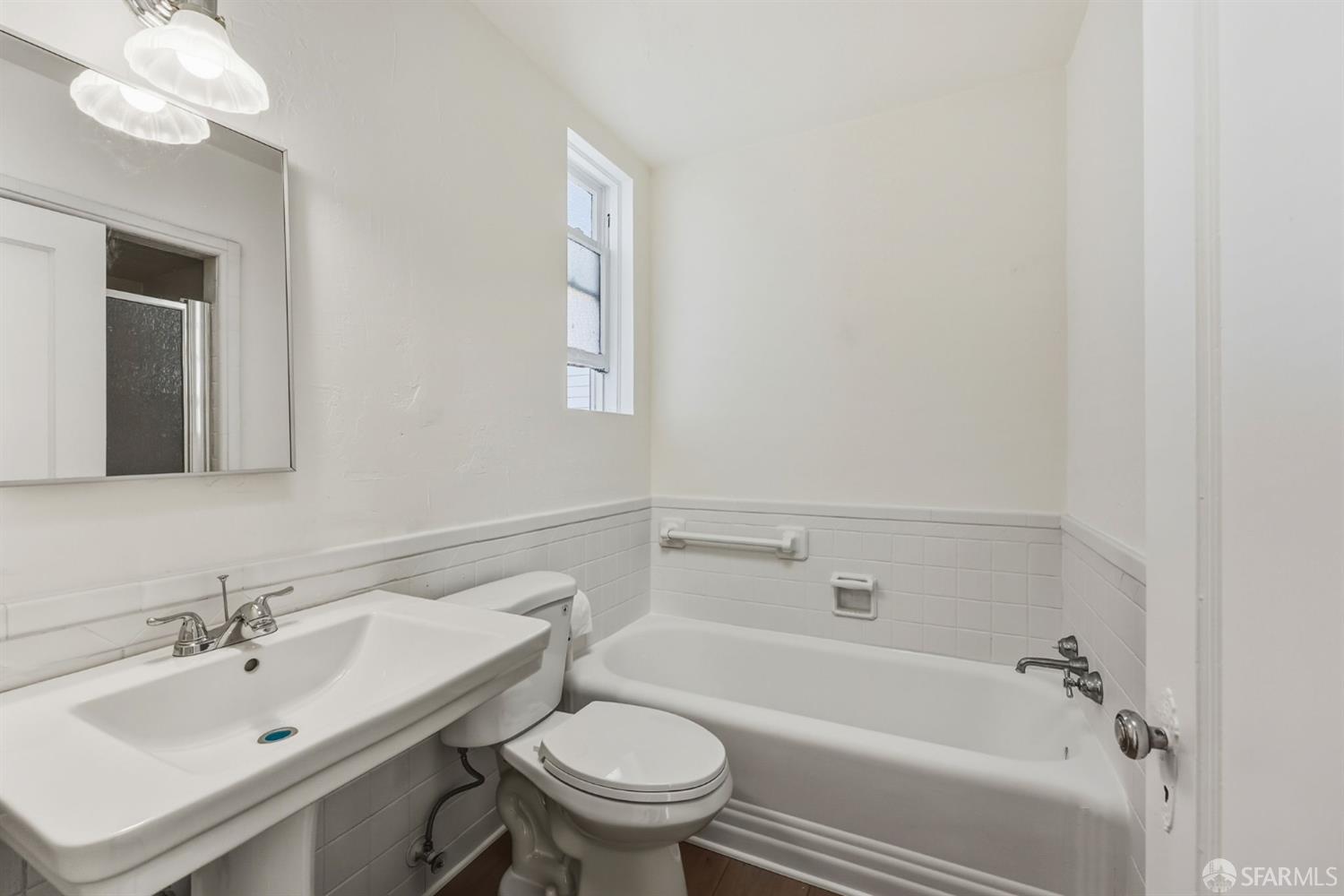 Detail Gallery Image 10 of 24 For 2921 Alemany Blvd, San Francisco,  CA 94112 - 2 Beds | 1 Baths