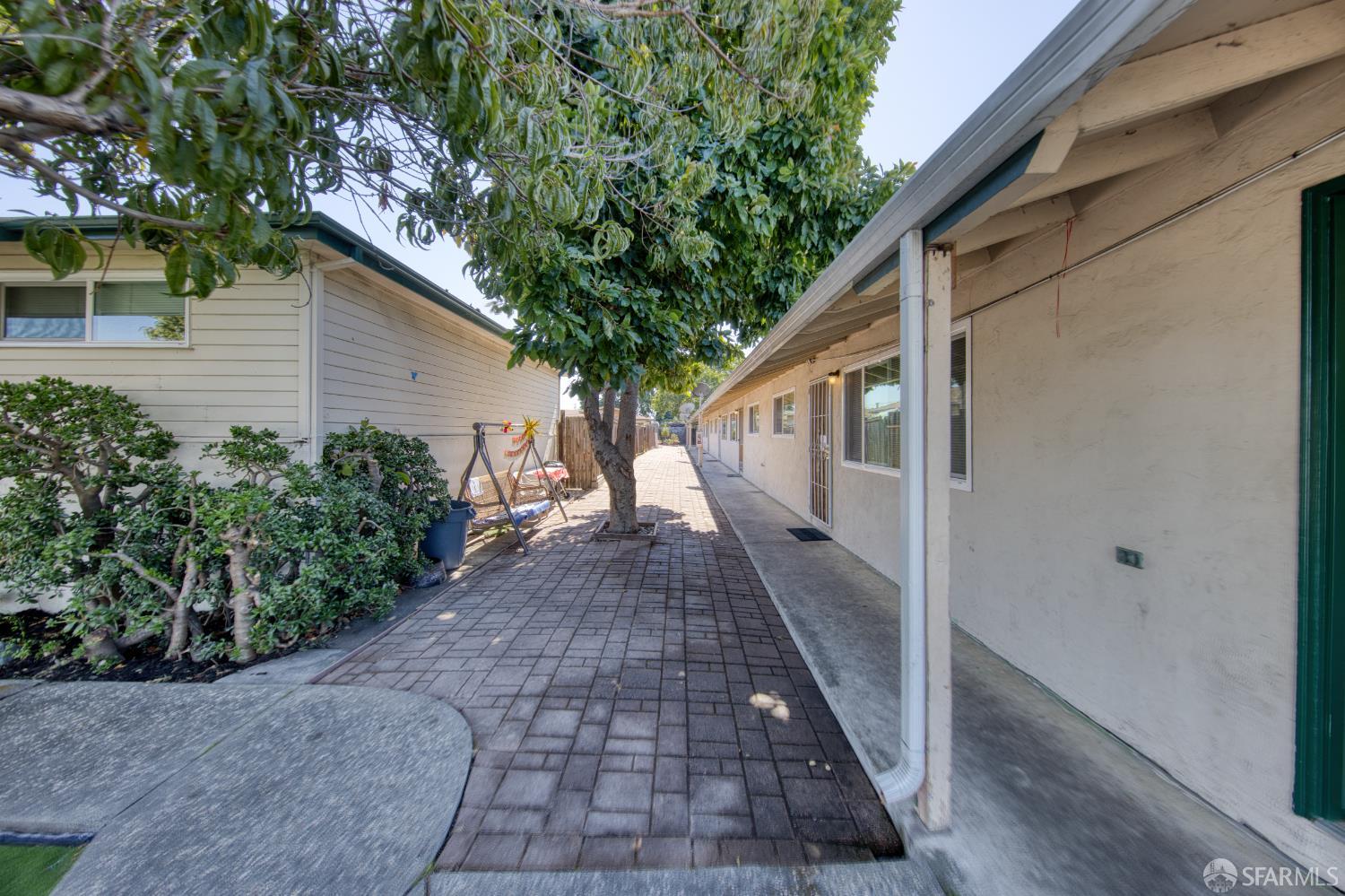 Detail Gallery Image 23 of 41 For 24039 Park St, Hayward,  CA 94541 - – Beds | – Baths