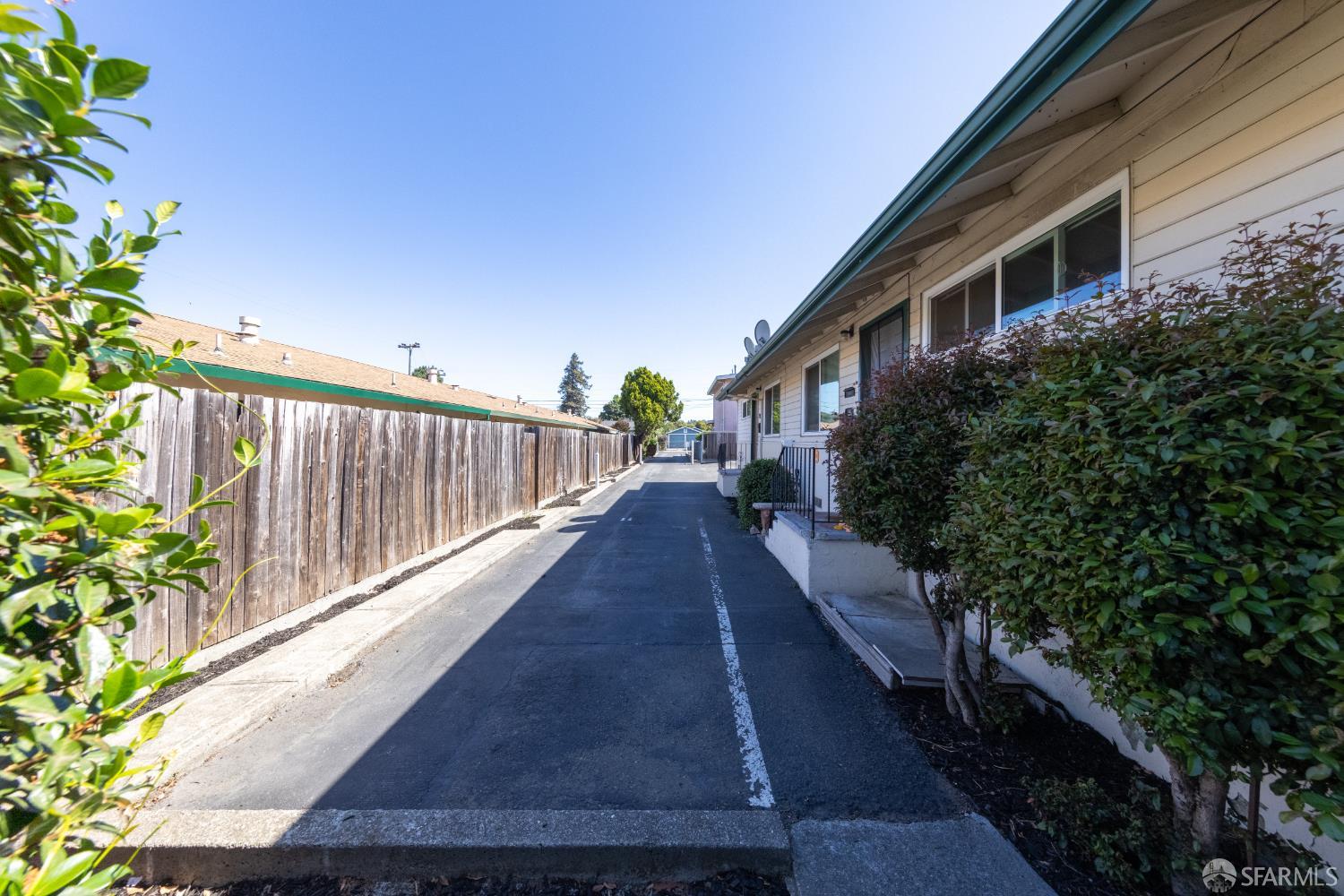 Detail Gallery Image 24 of 41 For 24039 Park St, Hayward,  CA 94541 - – Beds | – Baths