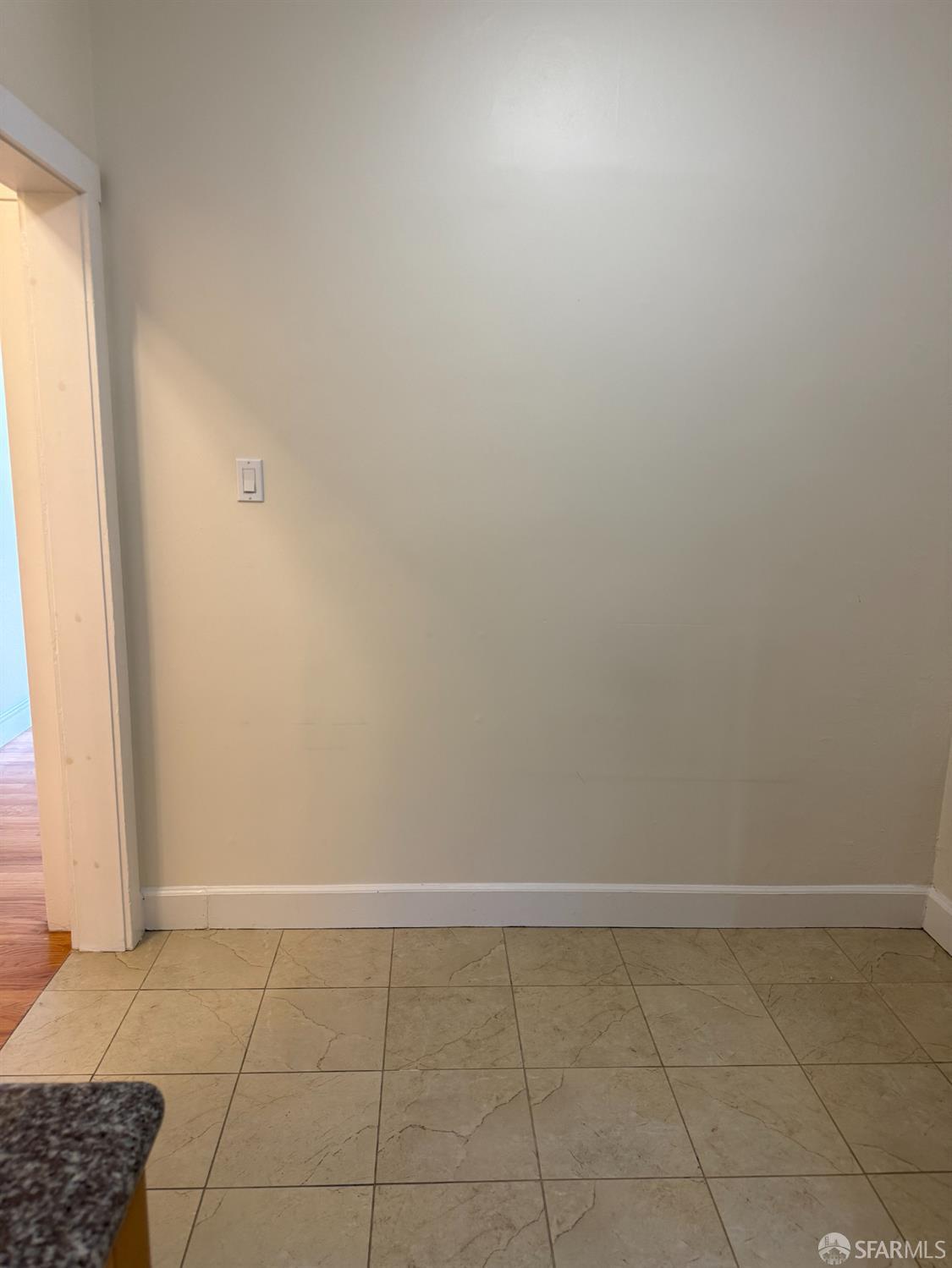 Detail Gallery Image 8 of 10 For 3315 Steiner St #1,  San Francisco,  CA 94123 - 0 Beds | 1 Baths