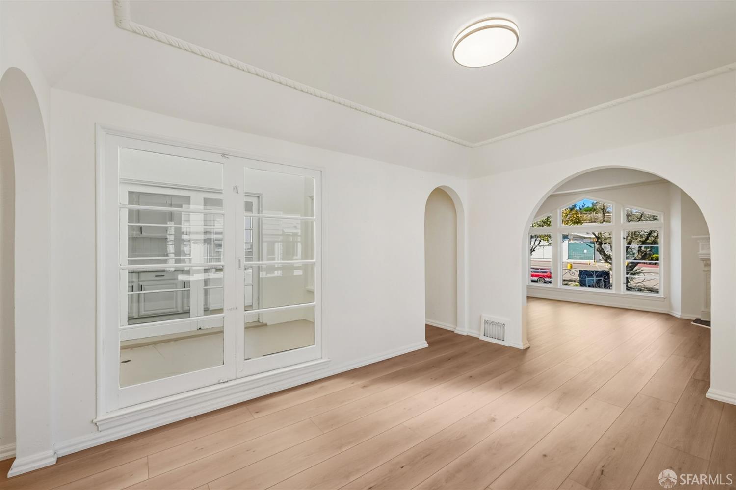 Detail Gallery Image 6 of 24 For 2921 Alemany Blvd, San Francisco,  CA 94112 - 2 Beds | 1 Baths