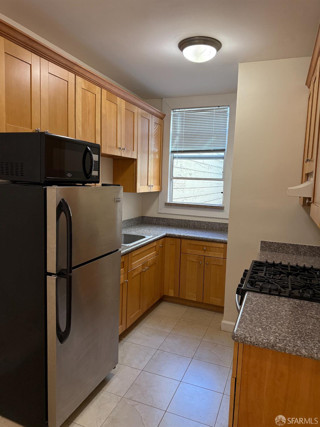 Detail Gallery Image 6 of 10 For 3315 Steiner St #1,  San Francisco,  CA 94123 - 0 Beds | 1 Baths