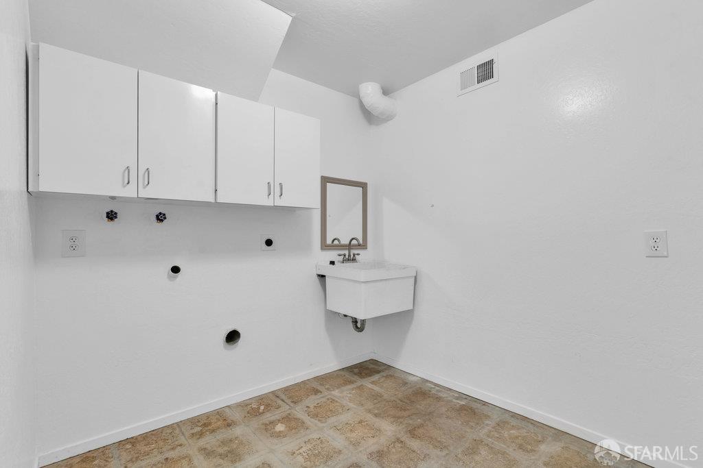 Detail Gallery Image 47 of 57 For 170 Sand Hill Cir, Menlo Park,  CA 94025 - 3 Beds | 2 Baths