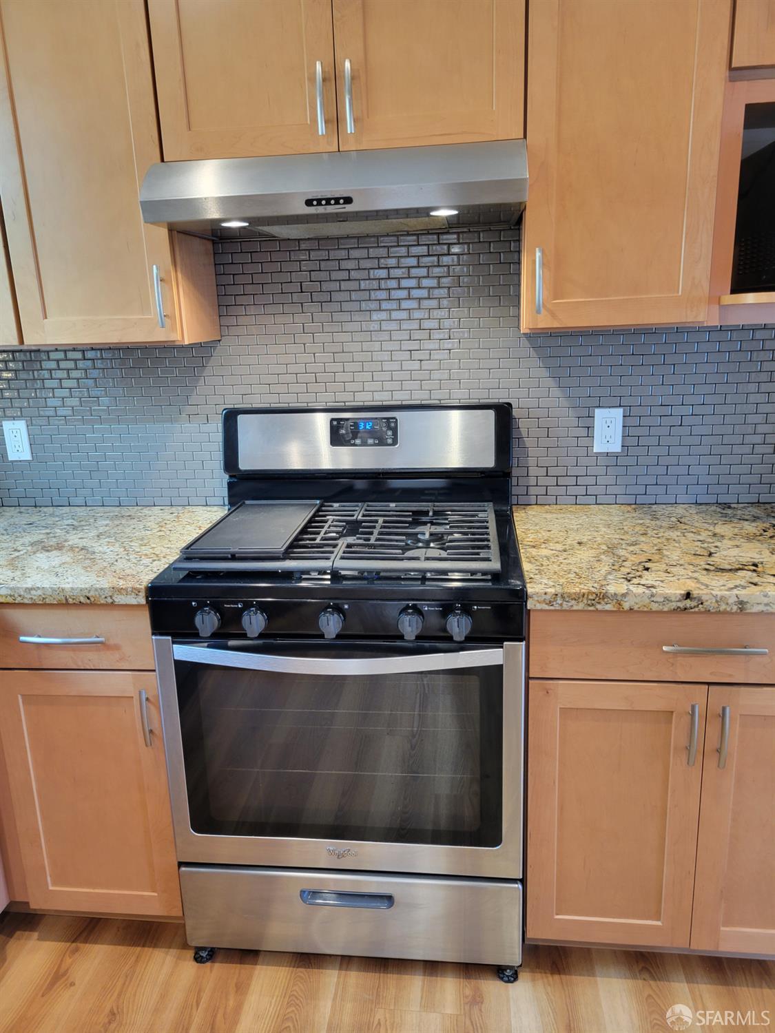 Detail Gallery Image 14 of 30 For 2019 Lawton St, San Francisco,  CA 94122 - 2 Beds | 2 Baths