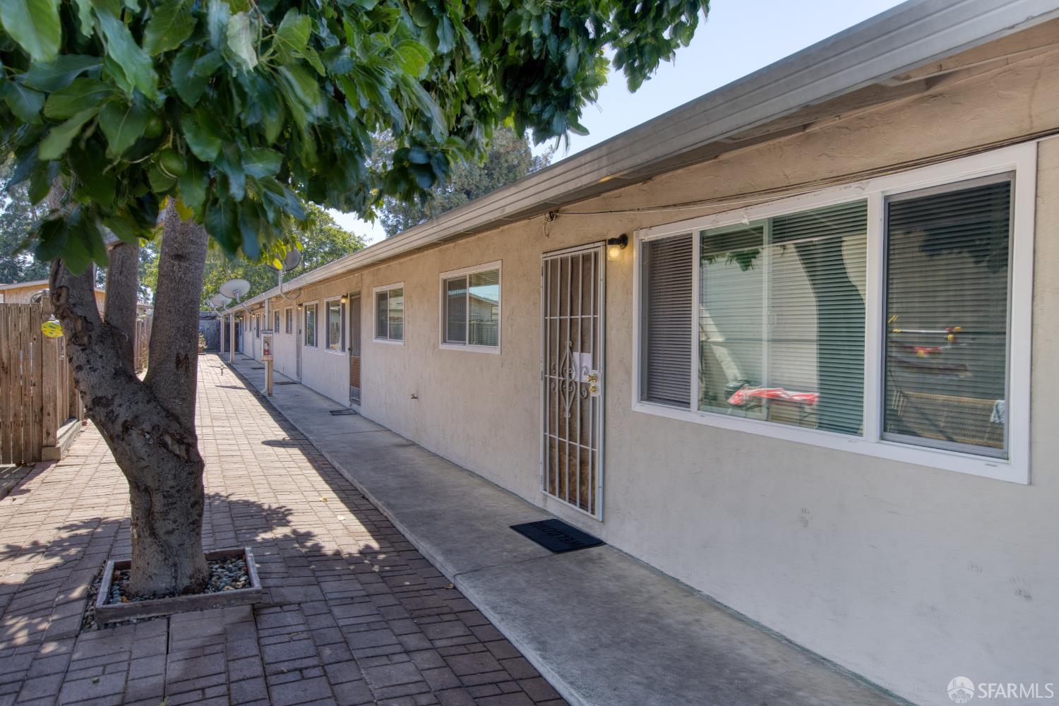 Detail Gallery Image 15 of 41 For 24039 Park St, Hayward,  CA 94541 - – Beds | – Baths