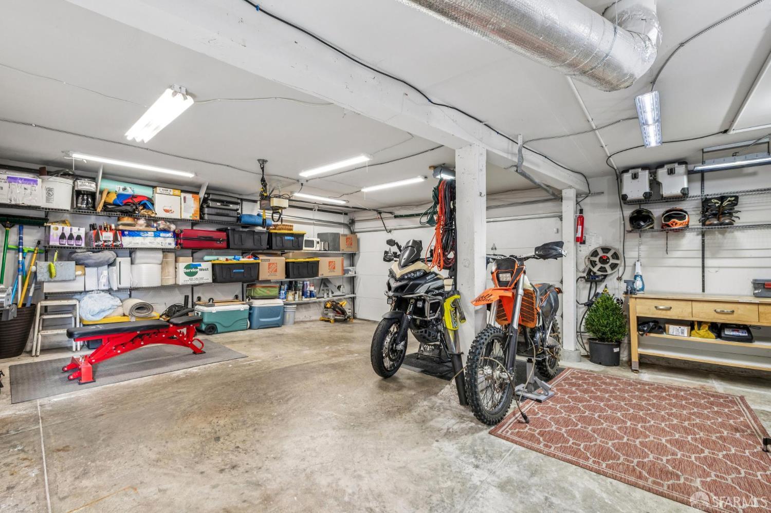 Detail Gallery Image 12 of 14 For 950 Darien Way, San Francisco,  CA 94127 - 3 Beds | 1 Baths