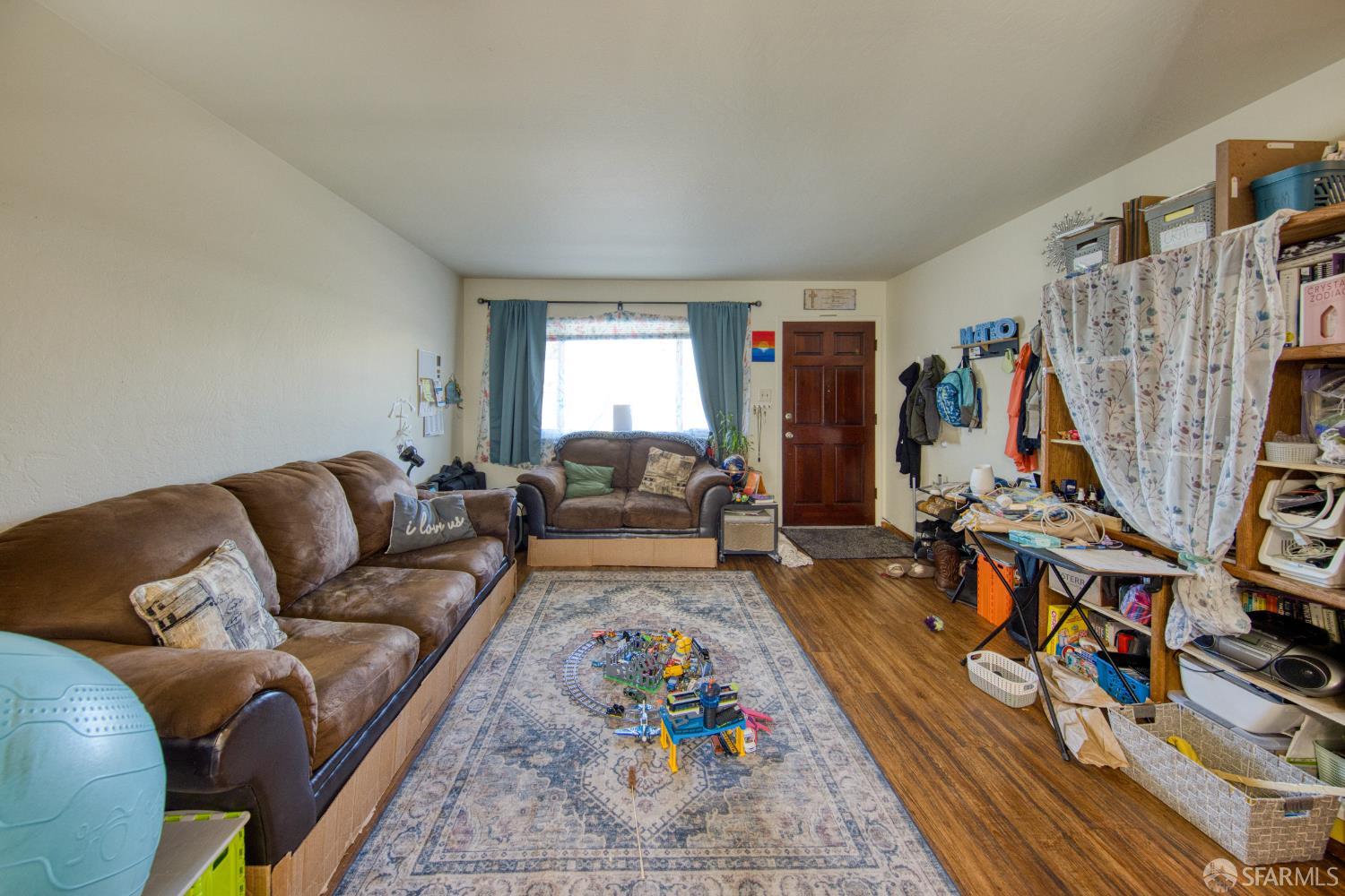 Detail Gallery Image 8 of 41 For 24039 Park St, Hayward,  CA 94541 - – Beds | – Baths