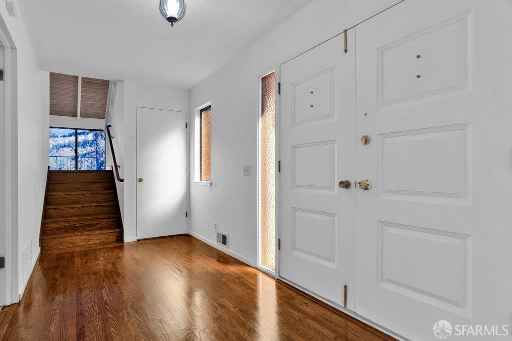 Detail Gallery Image 32 of 57 For 170 Sand Hill Cir, Menlo Park,  CA 94025 - 3 Beds | 2 Baths