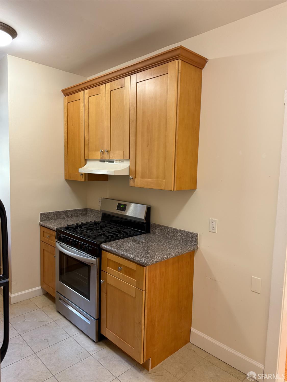 Detail Gallery Image 7 of 10 For 3315 Steiner St #1,  San Francisco,  CA 94123 - 0 Beds | 1 Baths